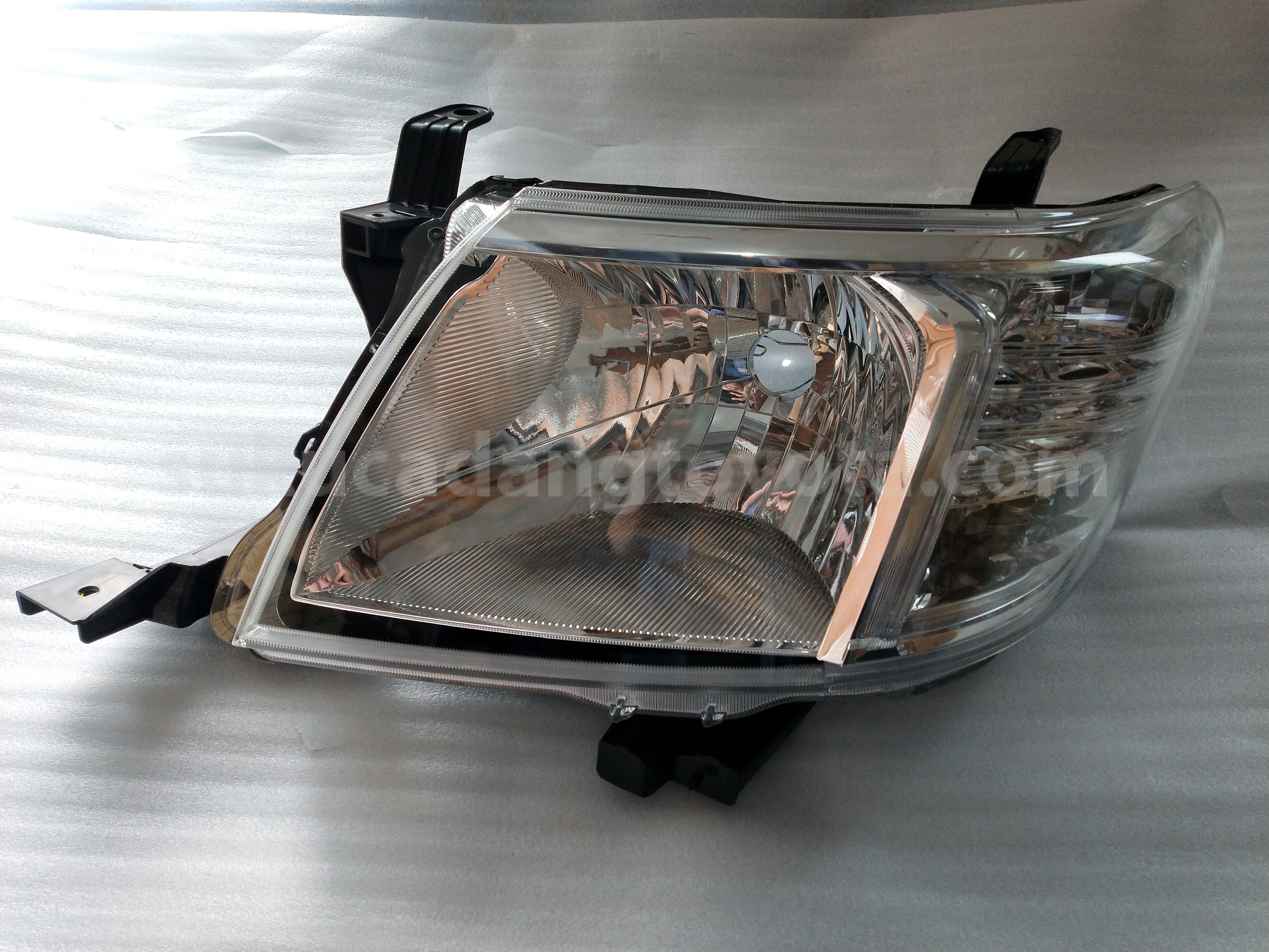 811700K370 UNIT ASSY, HEADLAMP, - TOYOTA