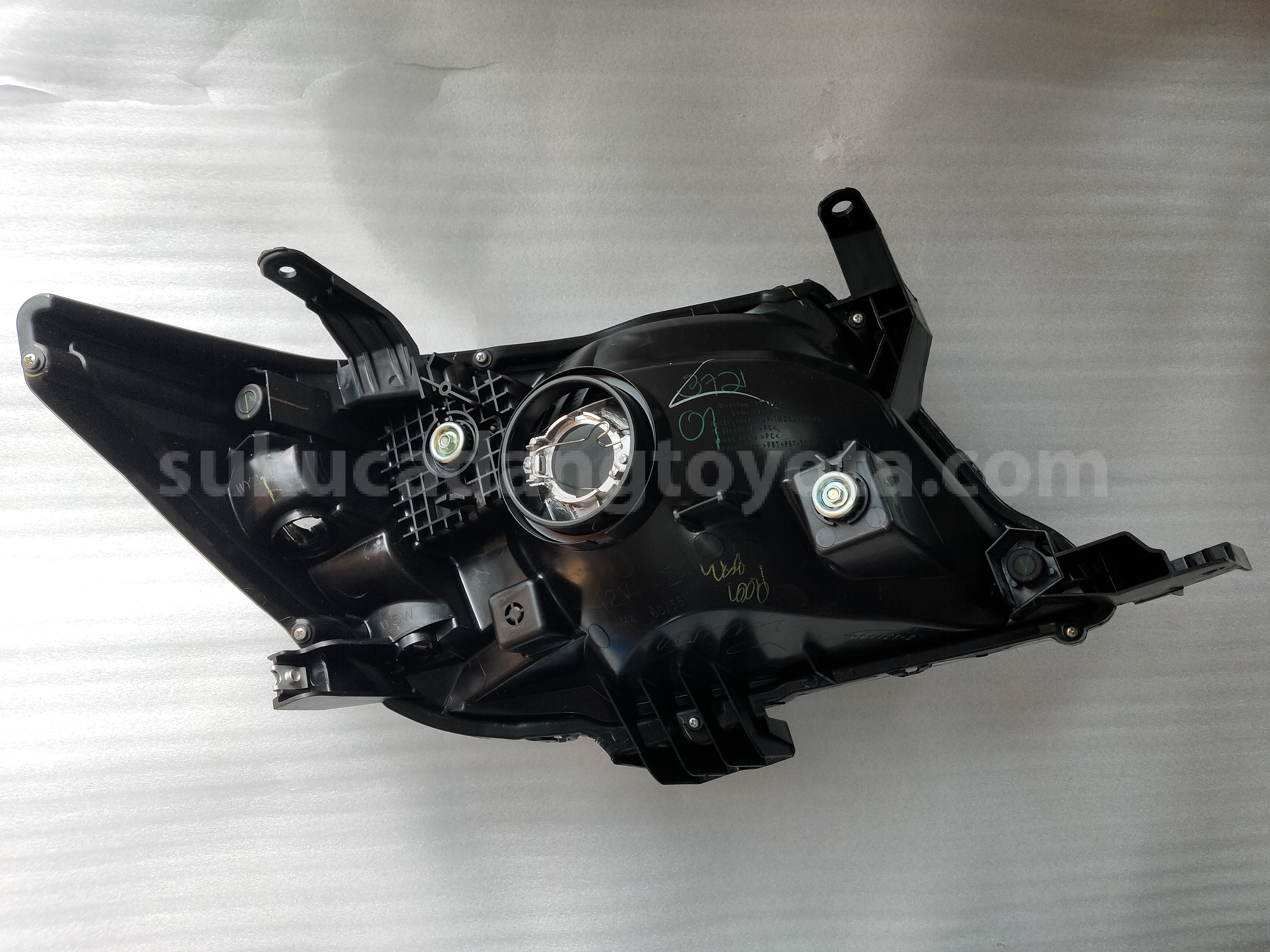 811700K370 UNIT ASSY, HEADLAMP, - TOYOTA