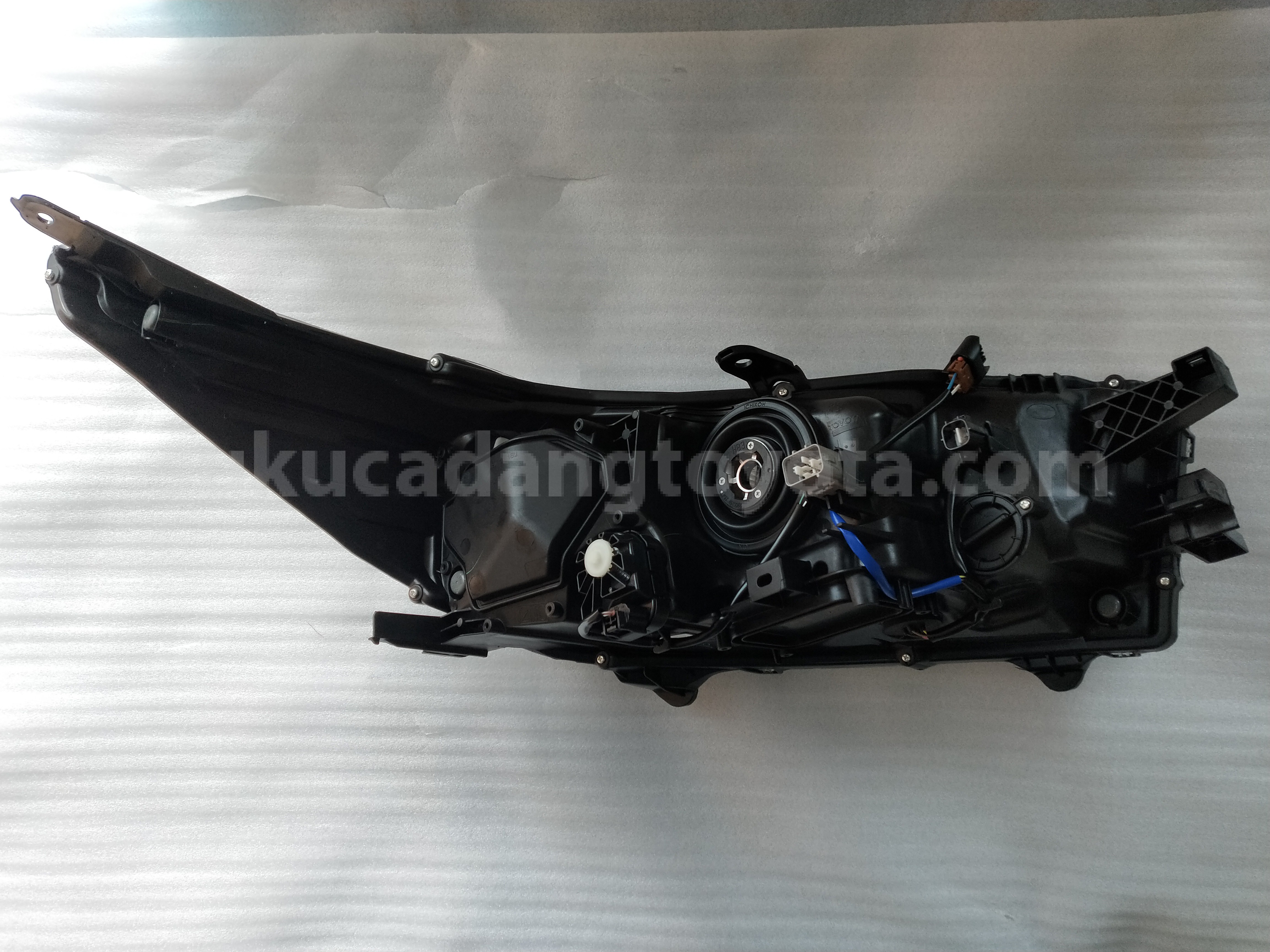 811700K591 UNIT A/S HEADLAMP LH - TOYOTA