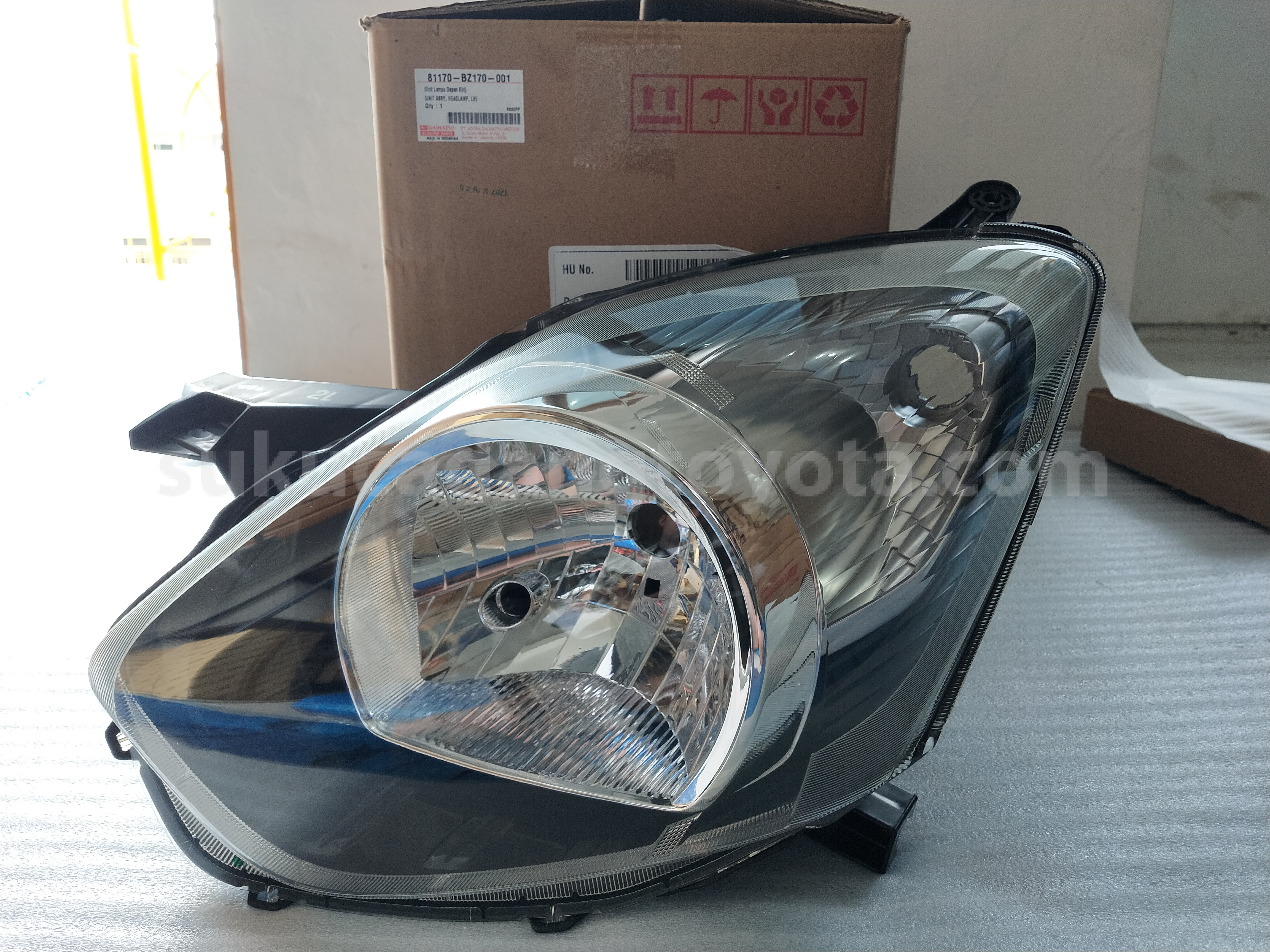 81170BZ170 UNIT A/S HEADLAMP LH - TOYOTA