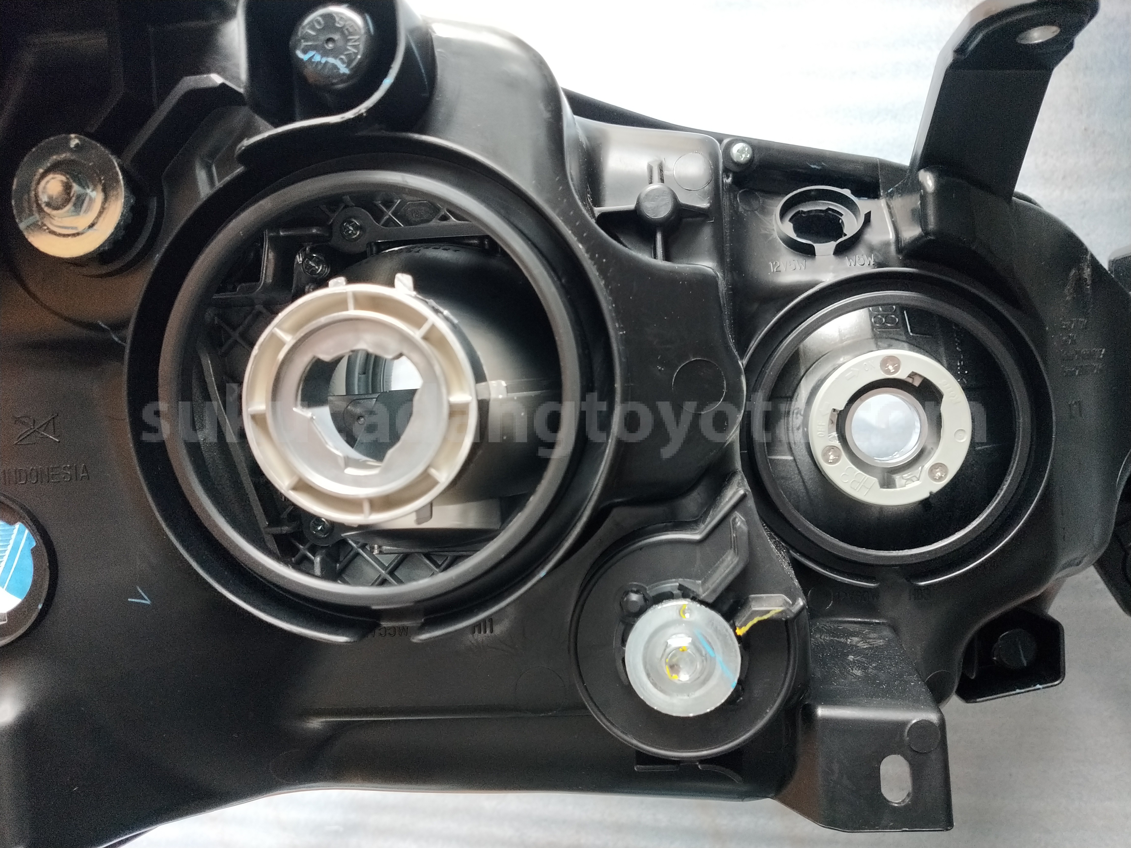 81170BZ280 UNIT A/S HEADLAMP LH - TOYOTA