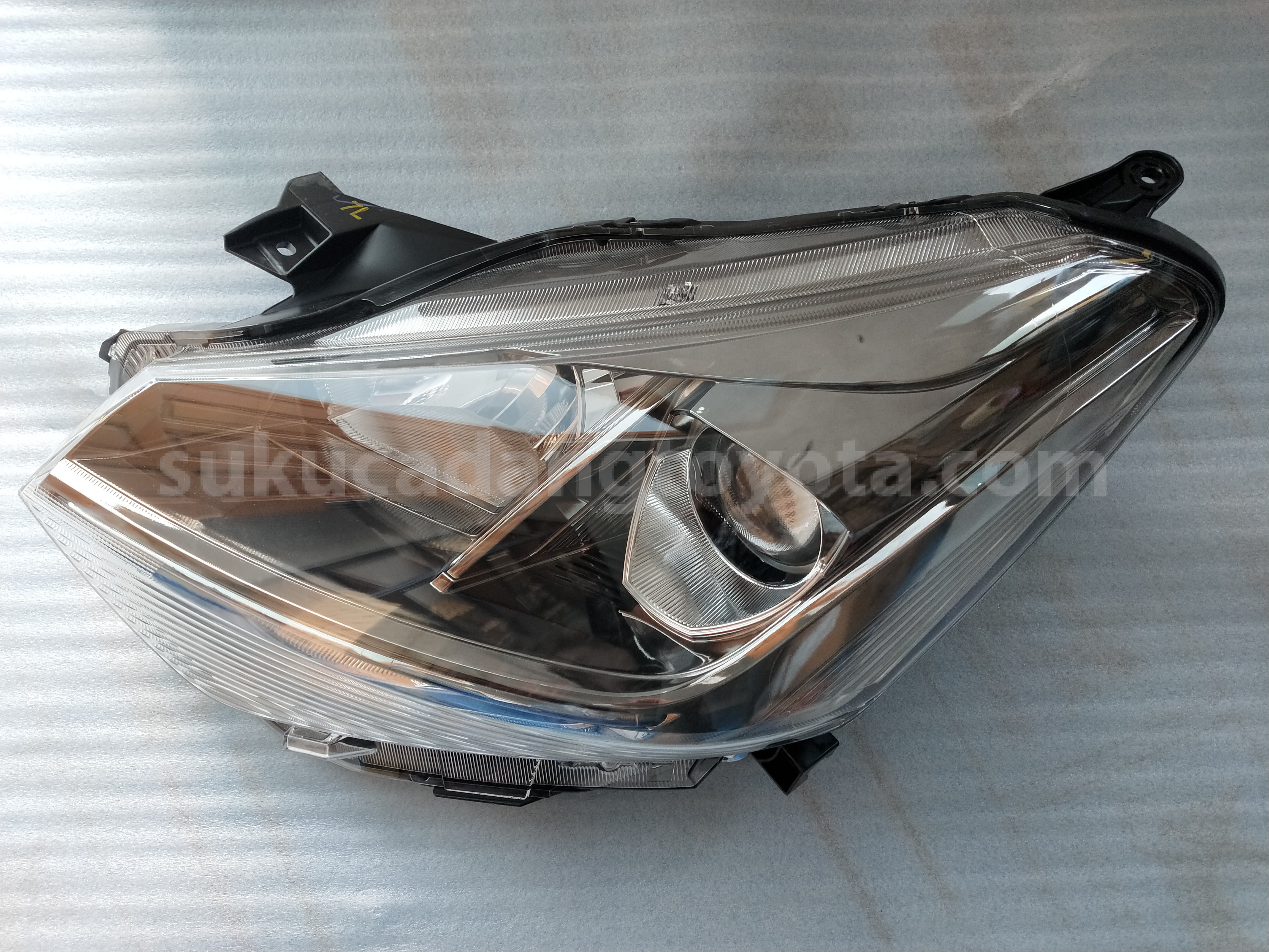 81170BZ350 UNIT A/S HEADLAMP LH - TOYOTA