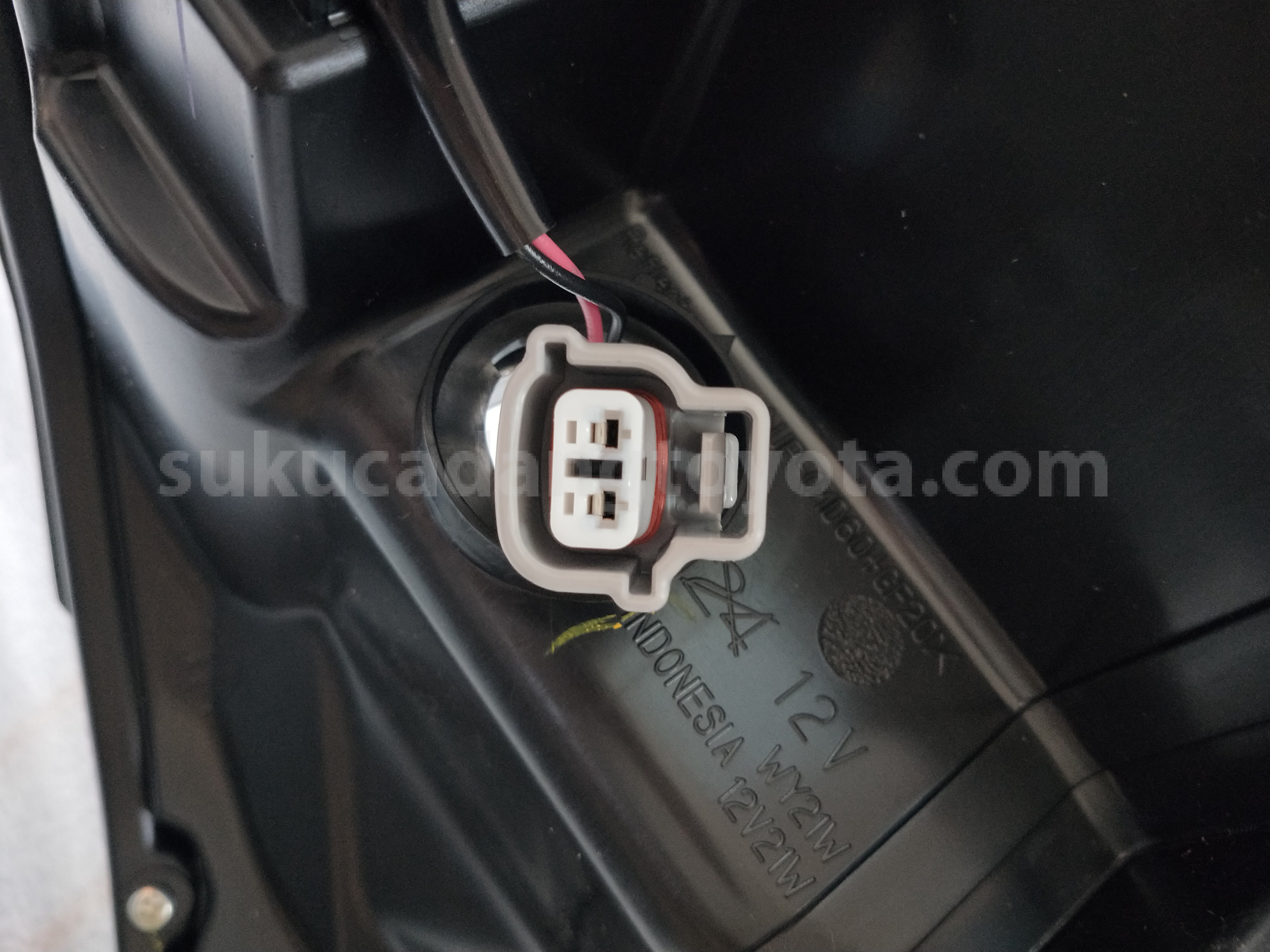 81170BZ350 UNIT A/S HEADLAMP LH - TOYOTA