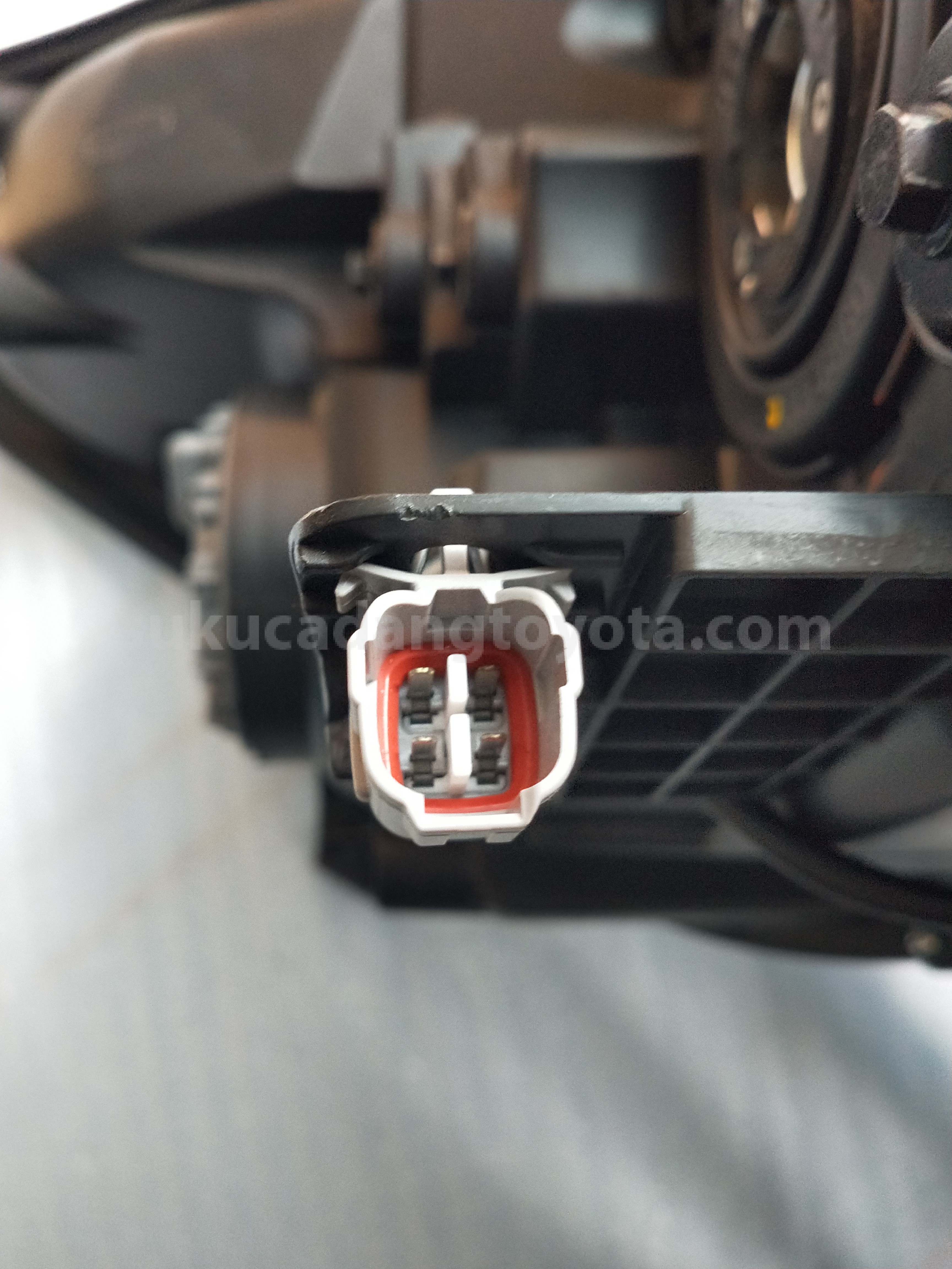 81170BZ520 UNIT A/S HEADLAMP LH - TOYOTA