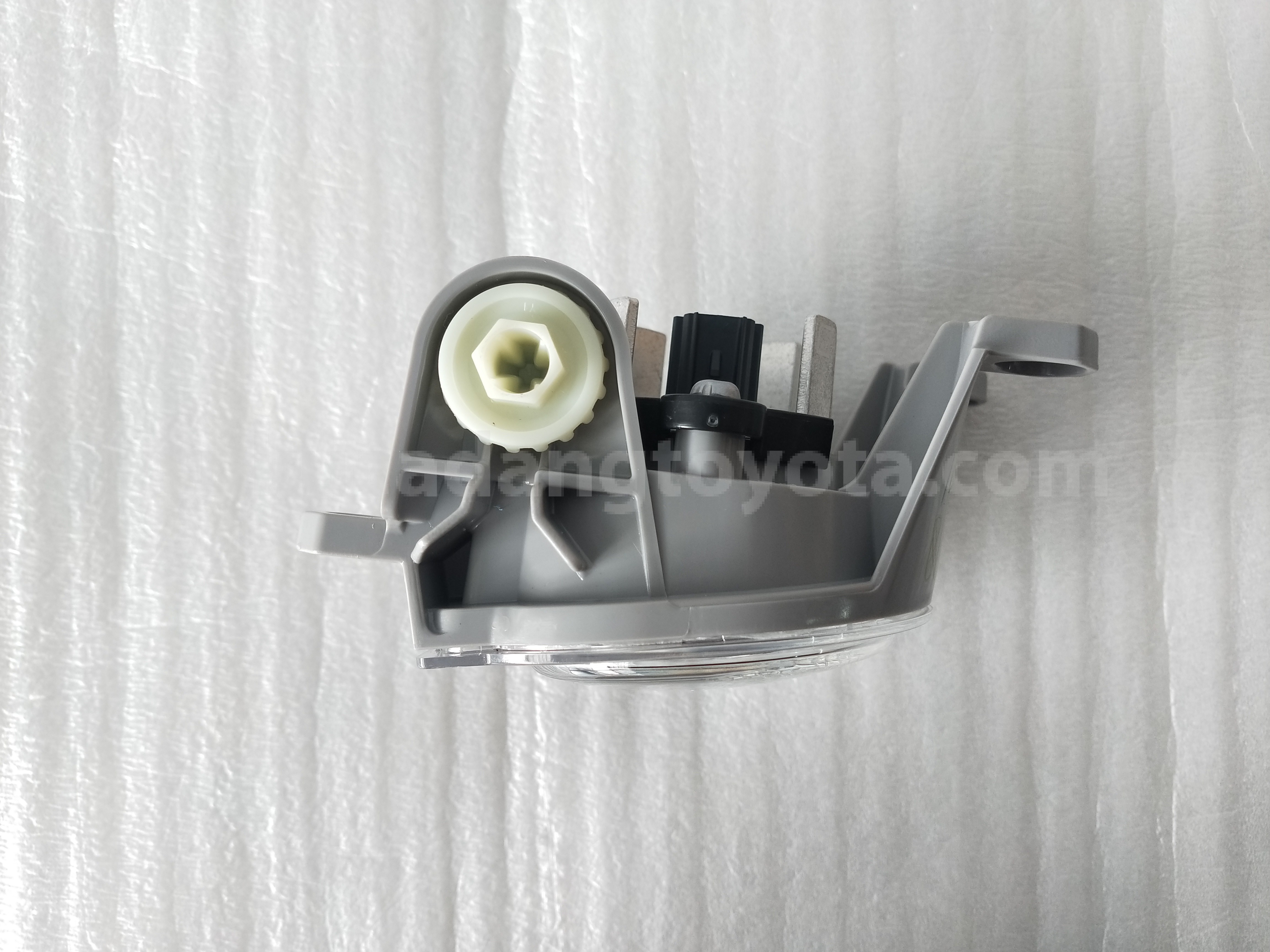 8121002220 LAMP ASSY, FOG, RH - TOYOTA