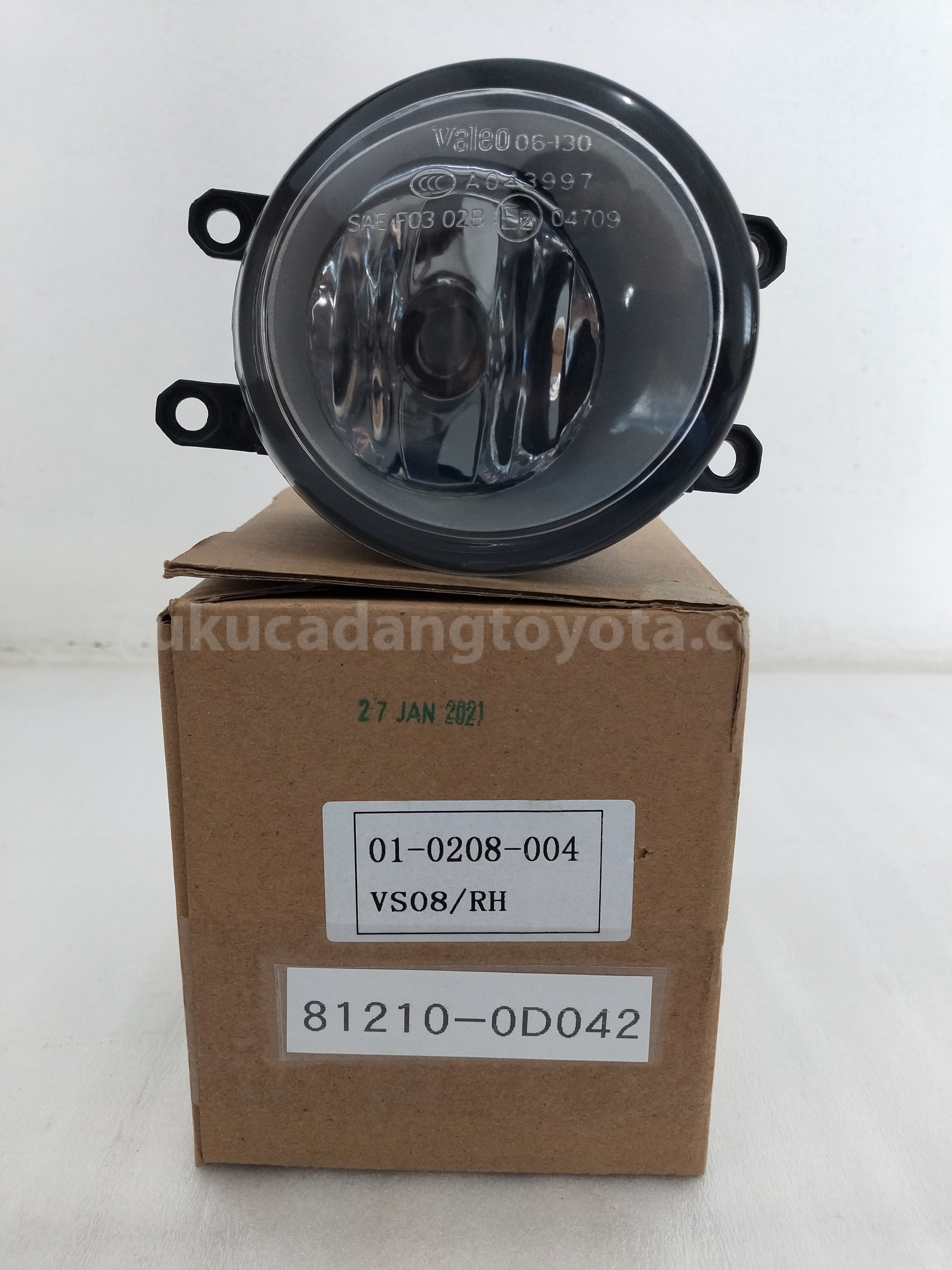 812100D042 LAMP ASSY, FOG, RH - TOYOTA