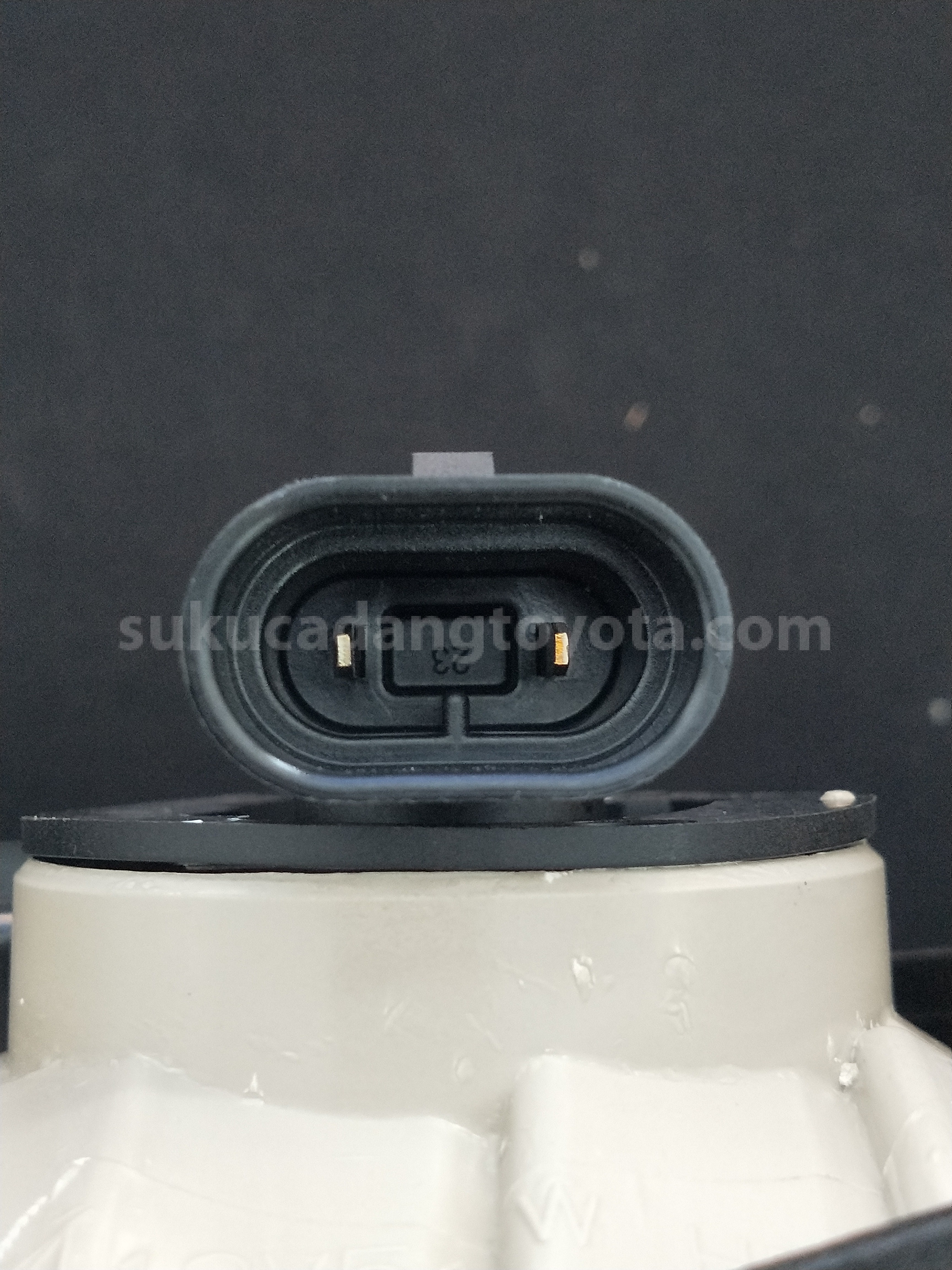 812100K031 LAMP A/S FOG W/BR RH - TOYOTA