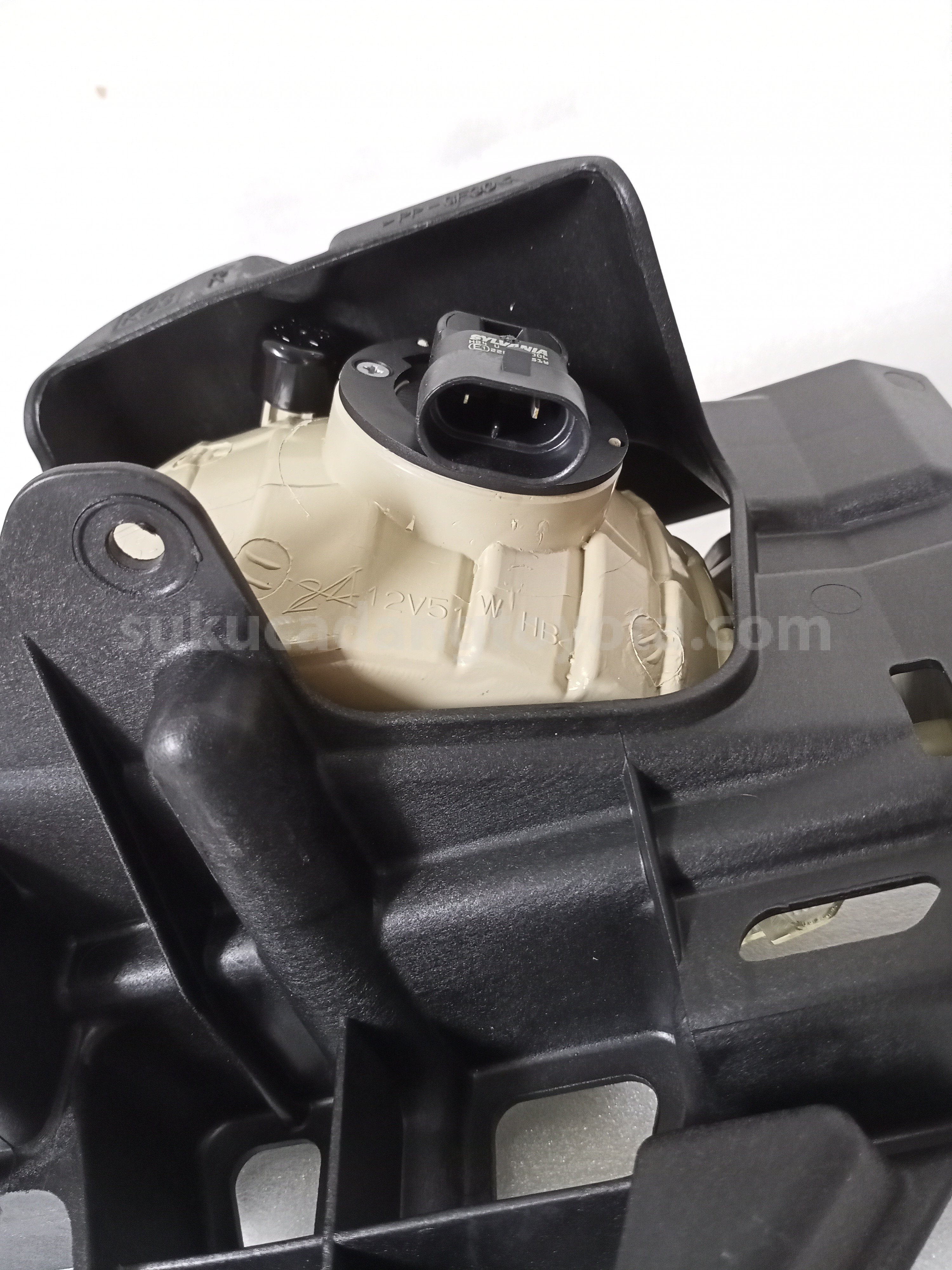 812100K090 LAMP A/S FOG RH - TOYOTA