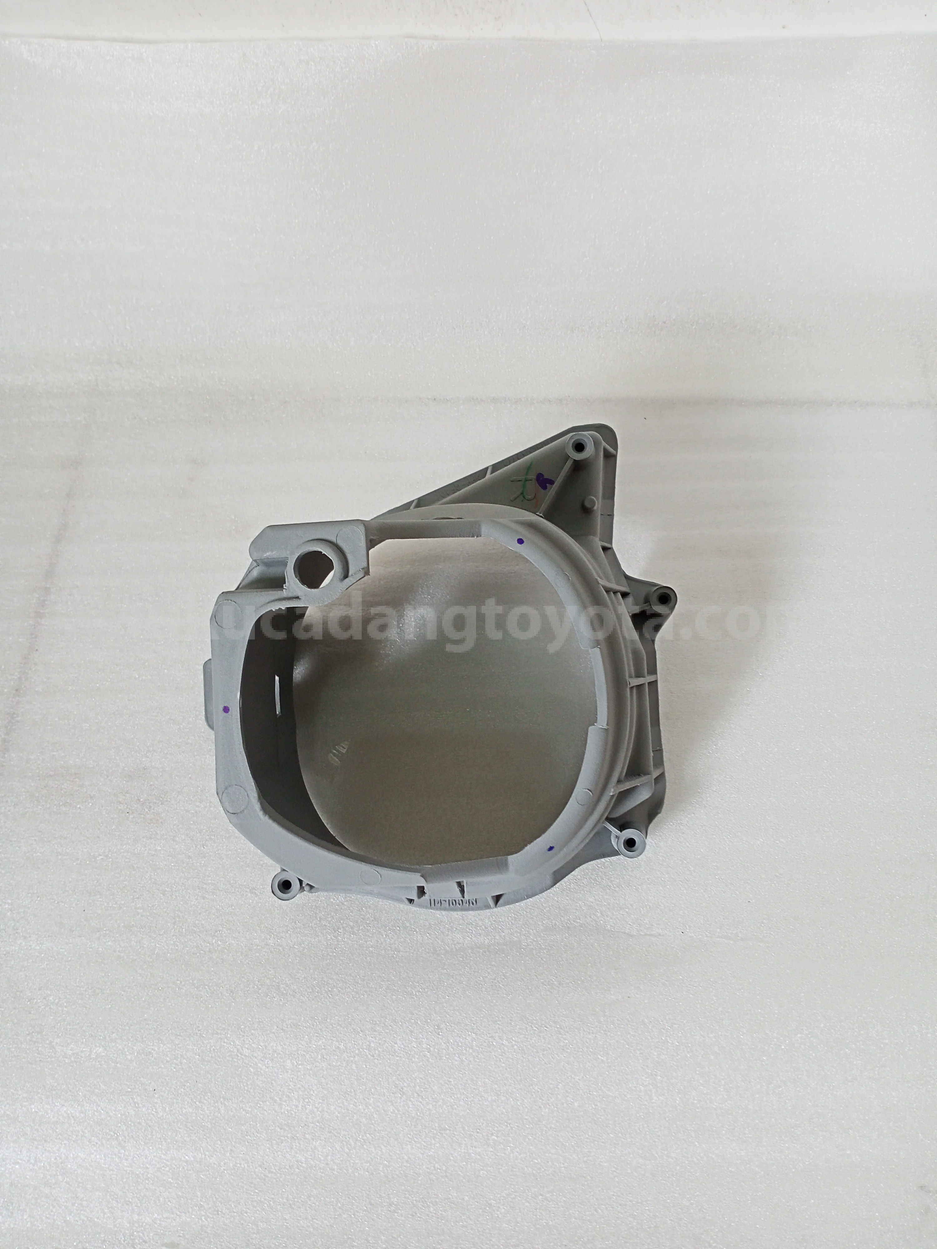 812190K051 BRACKET, FOG LAMP, R - TOYOTA