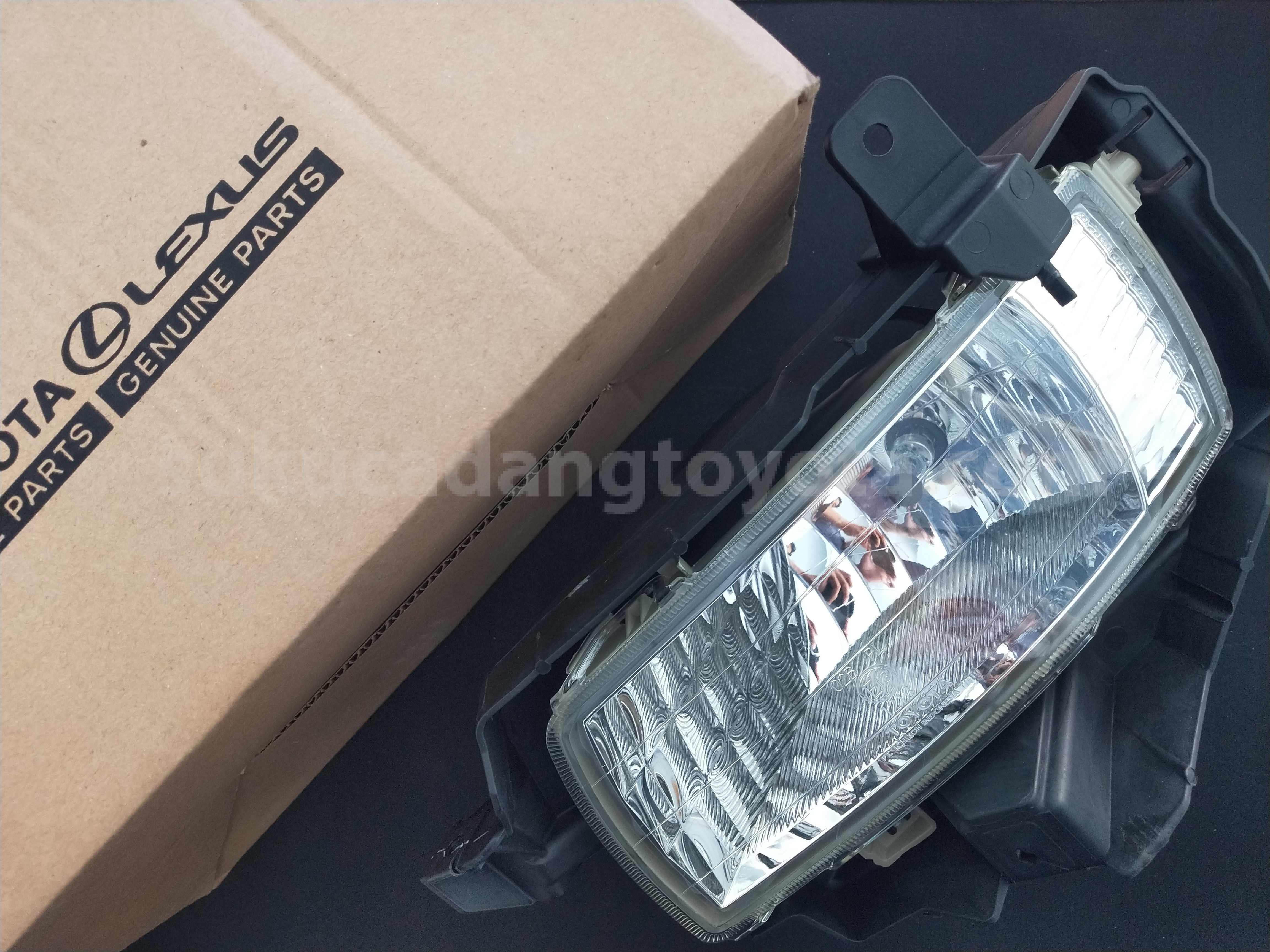 812200K031 LAMP A/S FOG W/BR LH - TOYOTA
