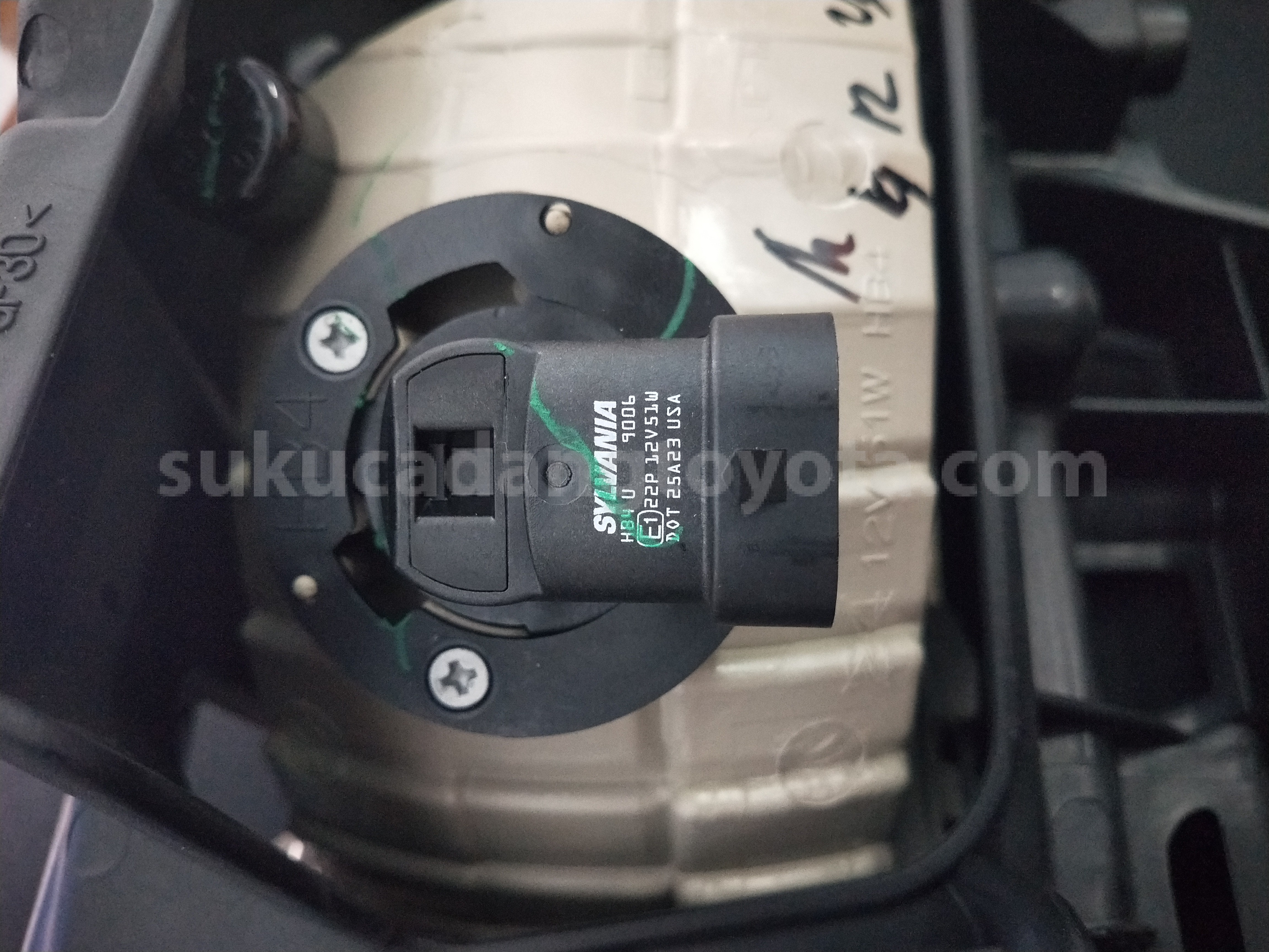 812200K090 LAMP A/S FOG LH - TOYOTA