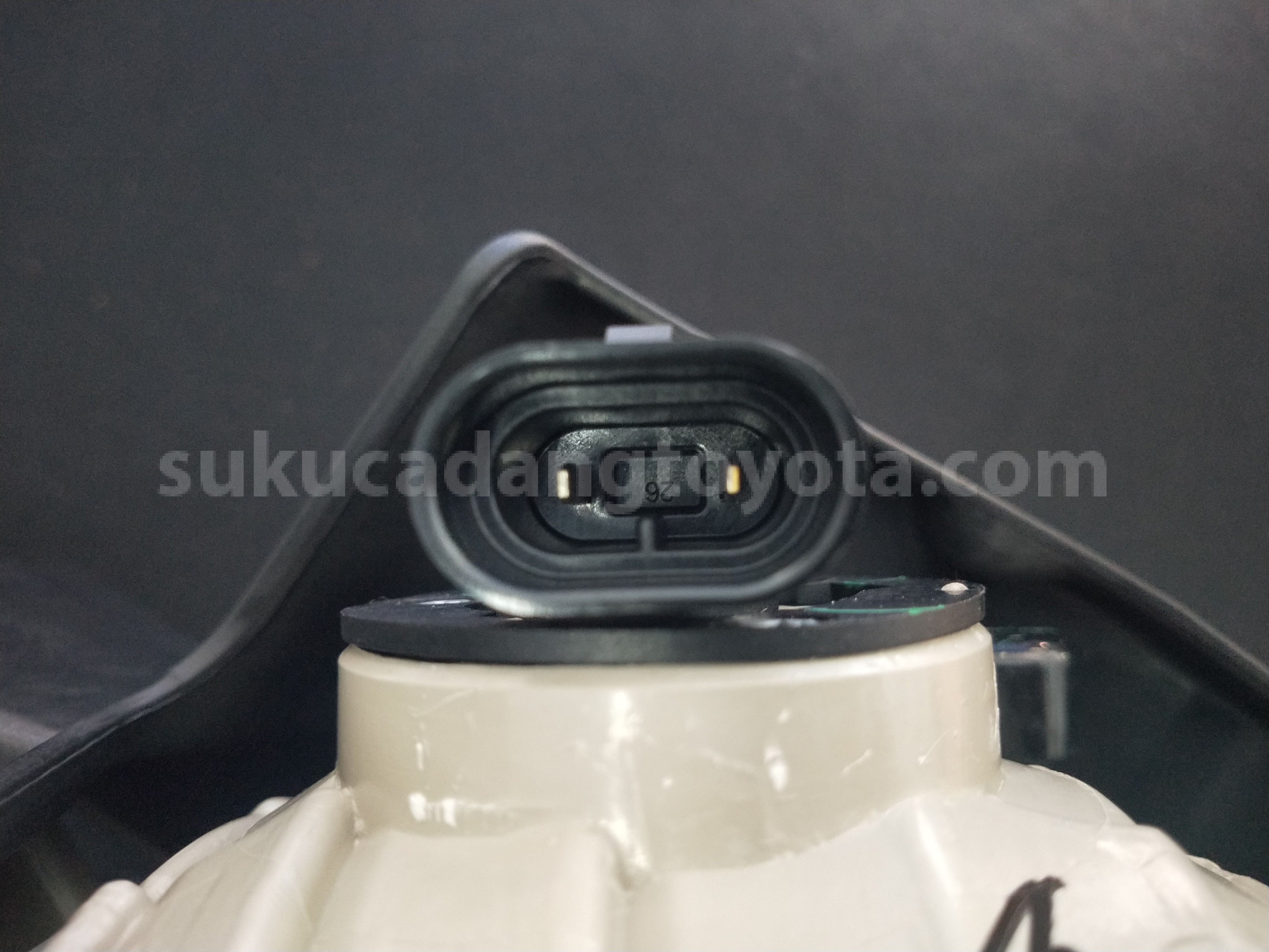 812200K090 LAMP A/S FOG LH - TOYOTA