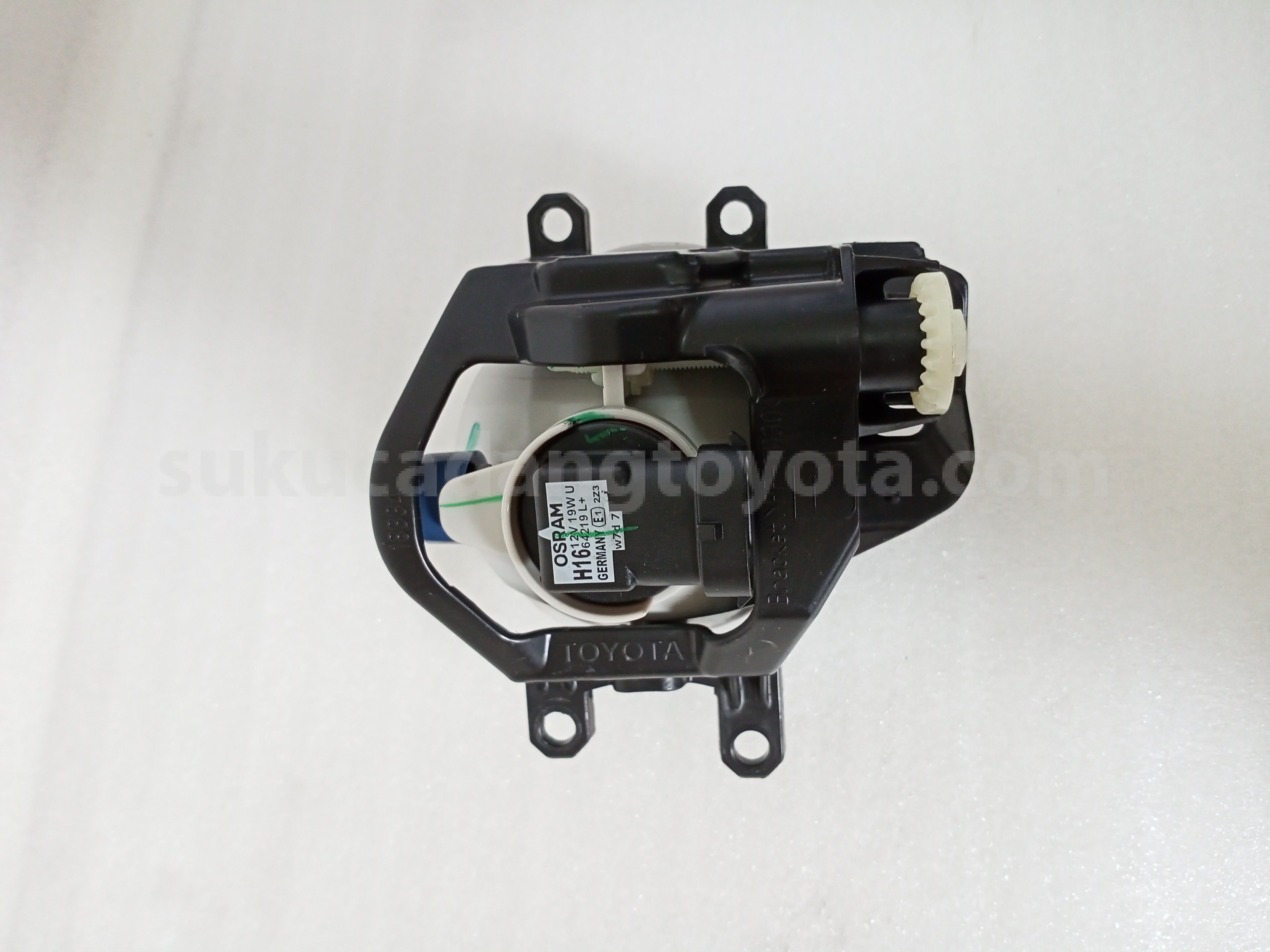 812200K130 LAMP ASSY, FOG LH - TOYOTA