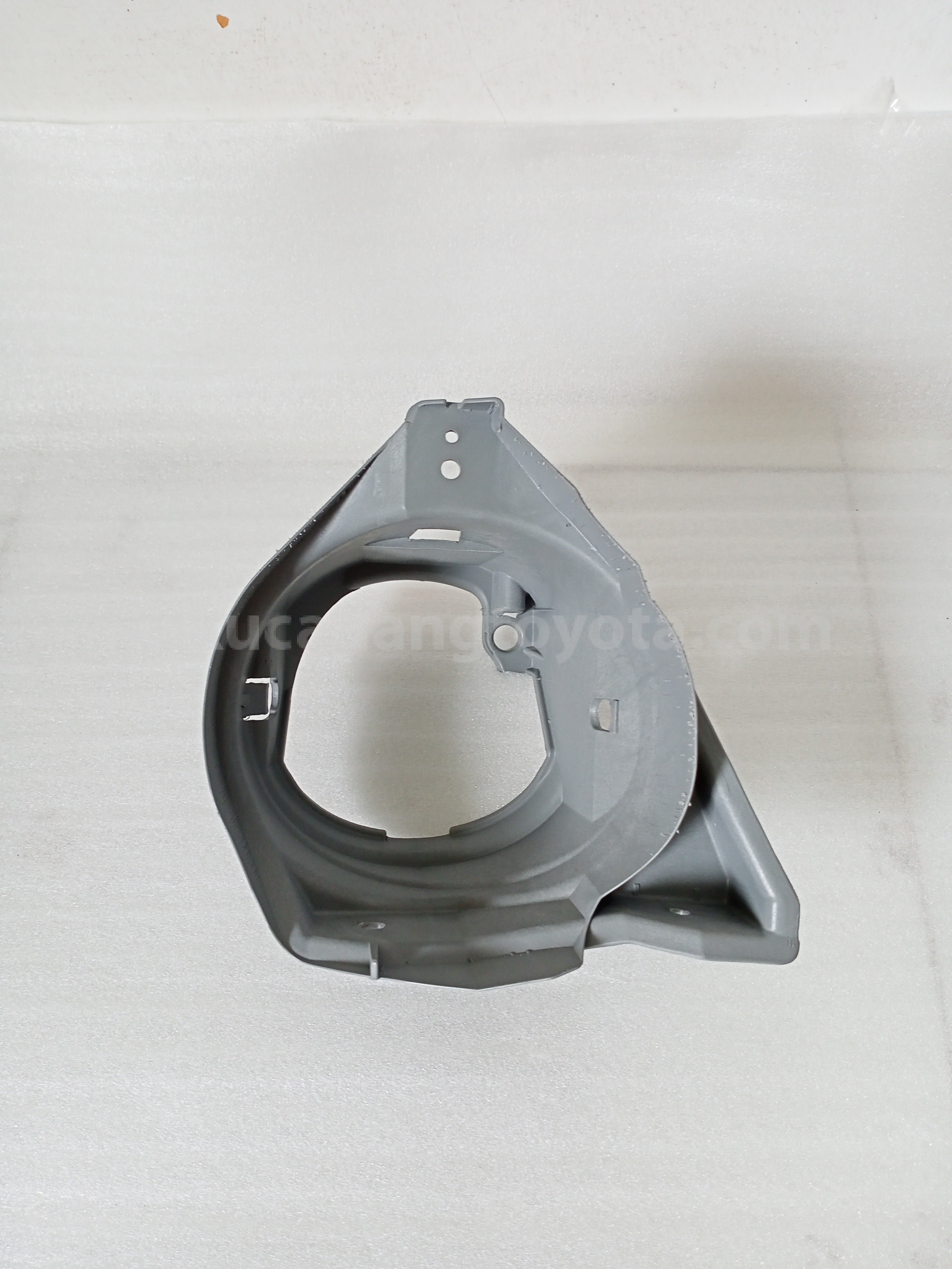 812290K050 BRACKET, FOG LAMP, L - TOYOTA