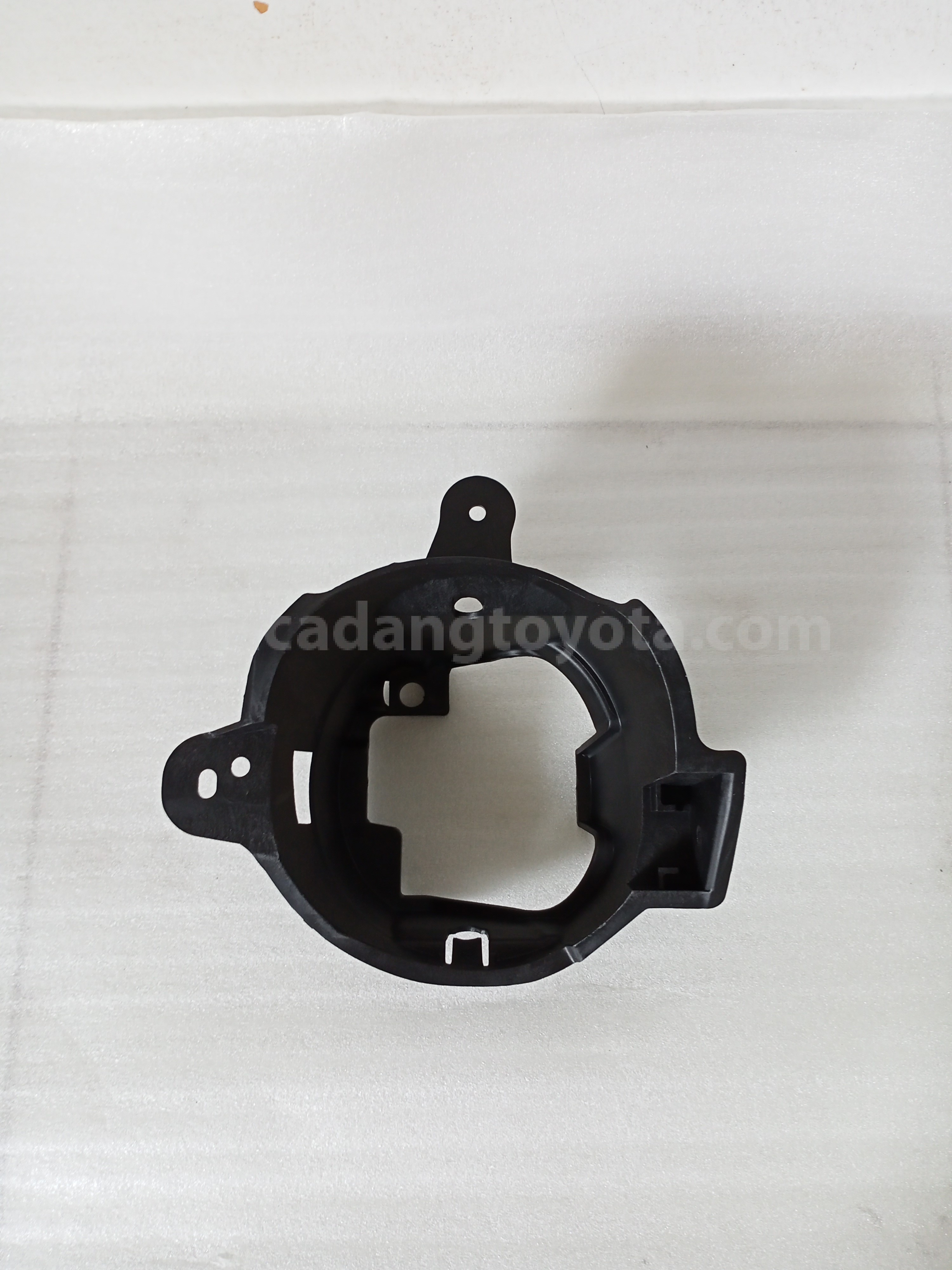 814820K040 BRACKET, FOG LAMP, L - TOYOTA