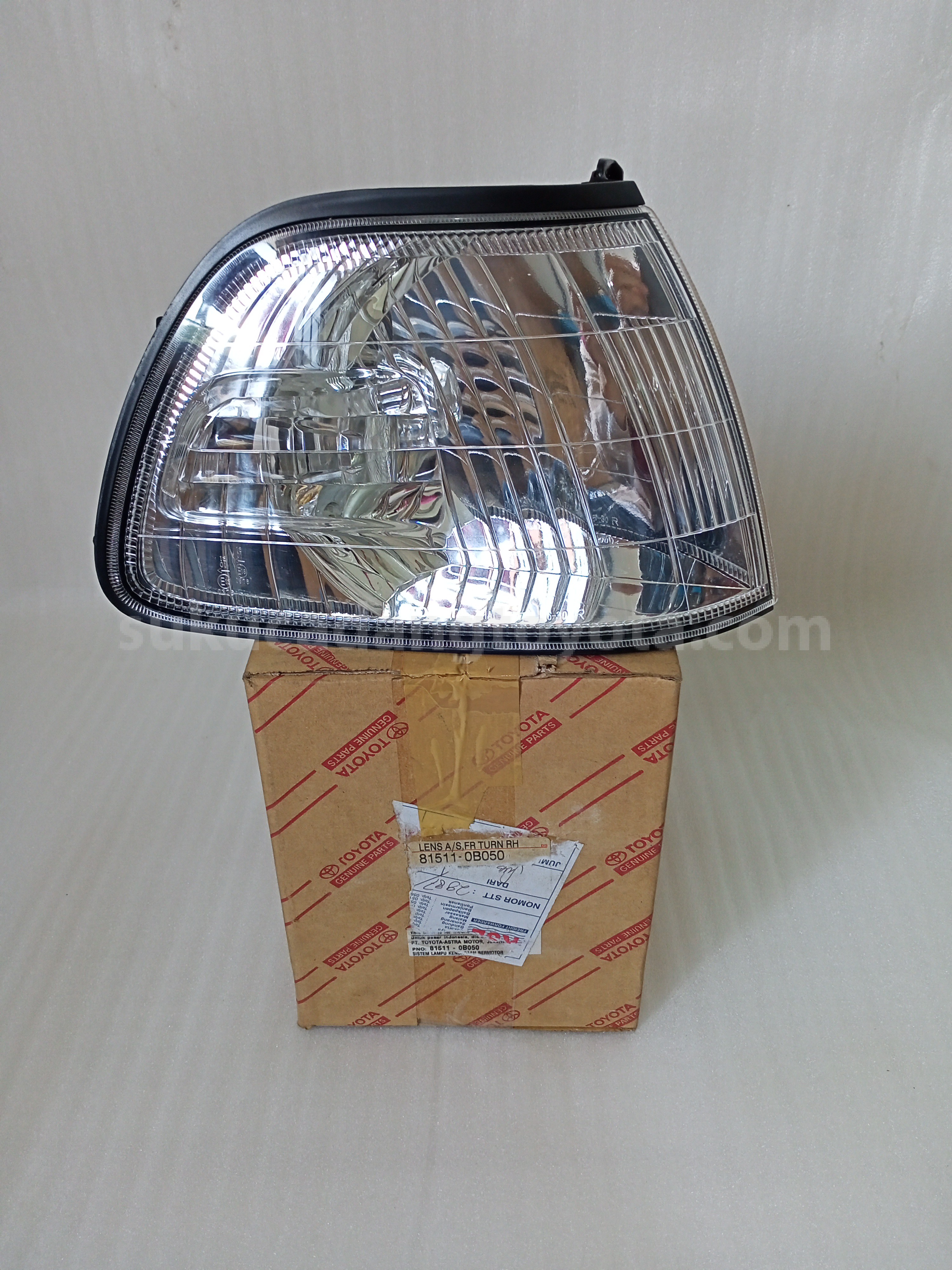 815110B050 LENS A/S,F/TURN-LAMP - TOYOTA