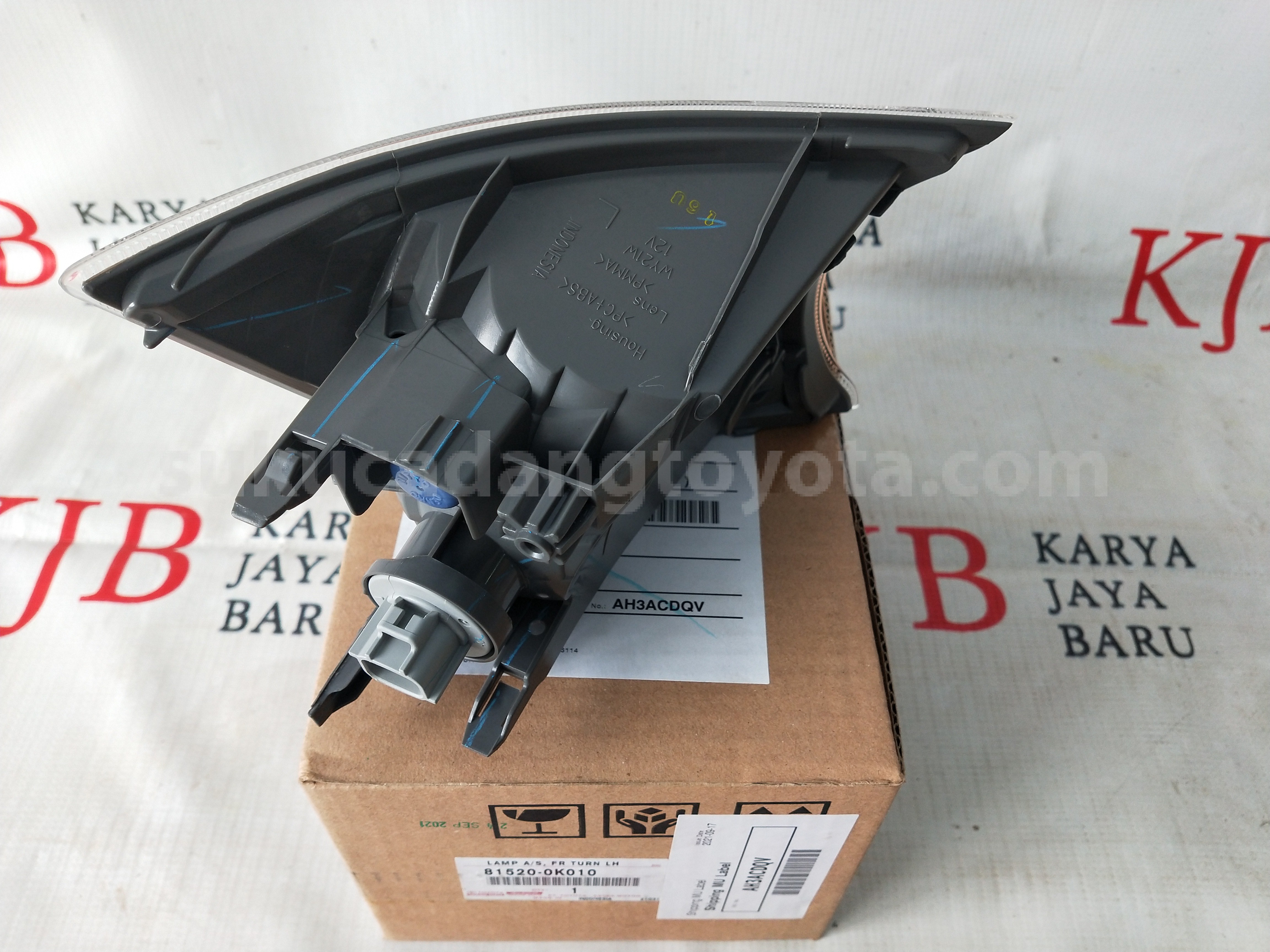 815200K010 LAMP A/S, FR TURN LH - TOYOTA