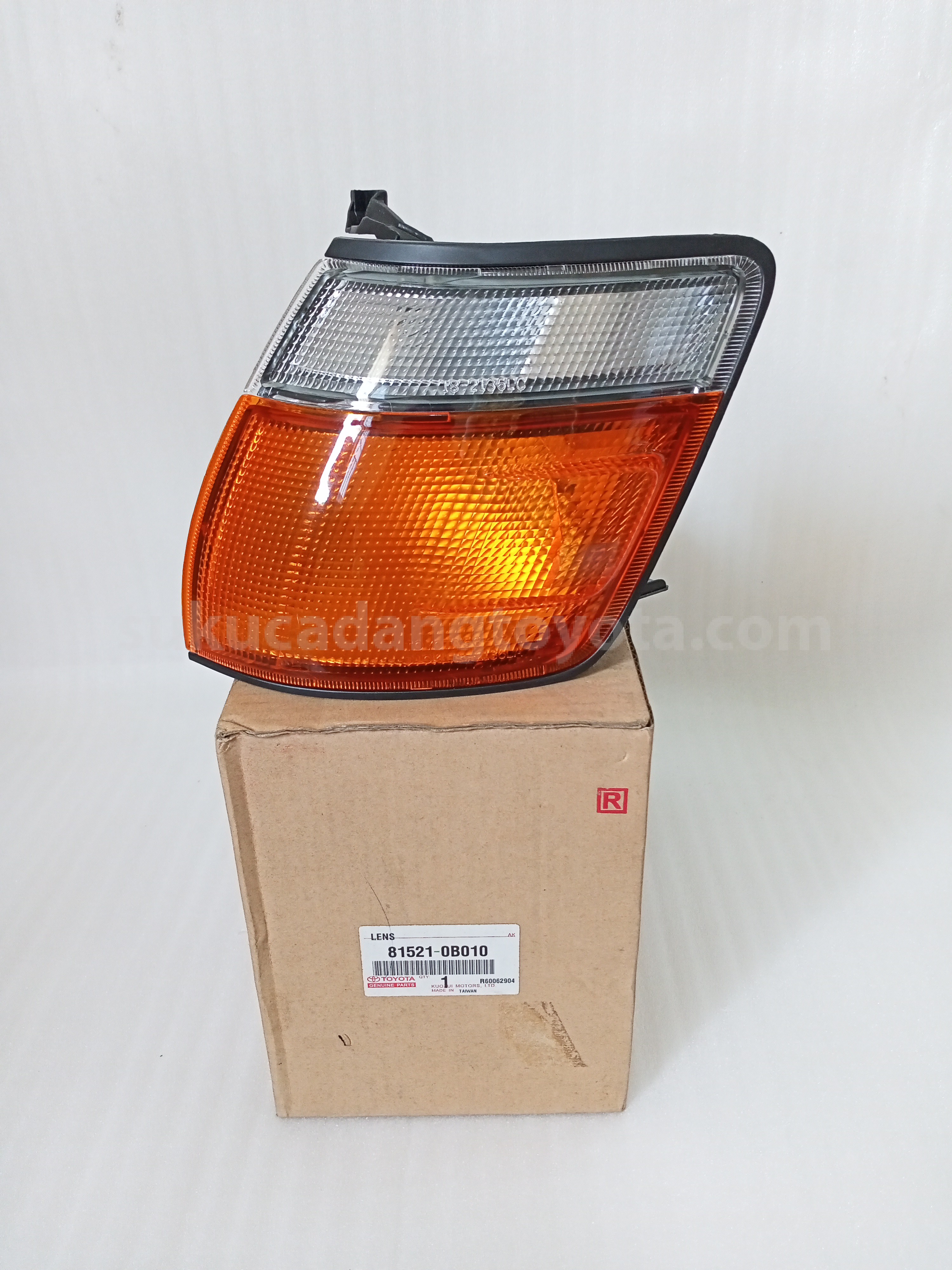 815210B010 LAMP A/S,F/TURN-LAMP - TOYOTA