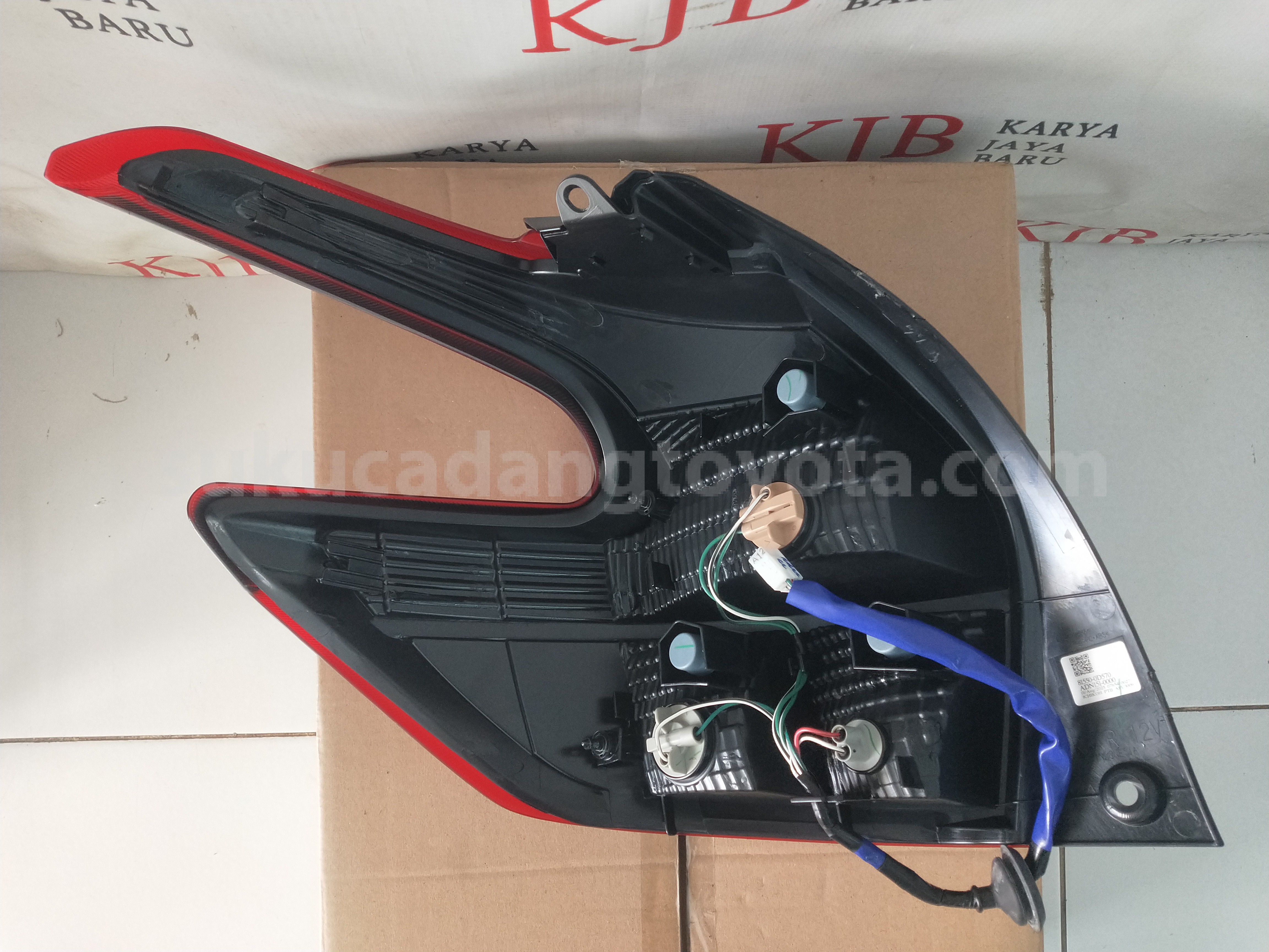 815500D570 LAMP A/S RR COMBI RH - TOYOTA