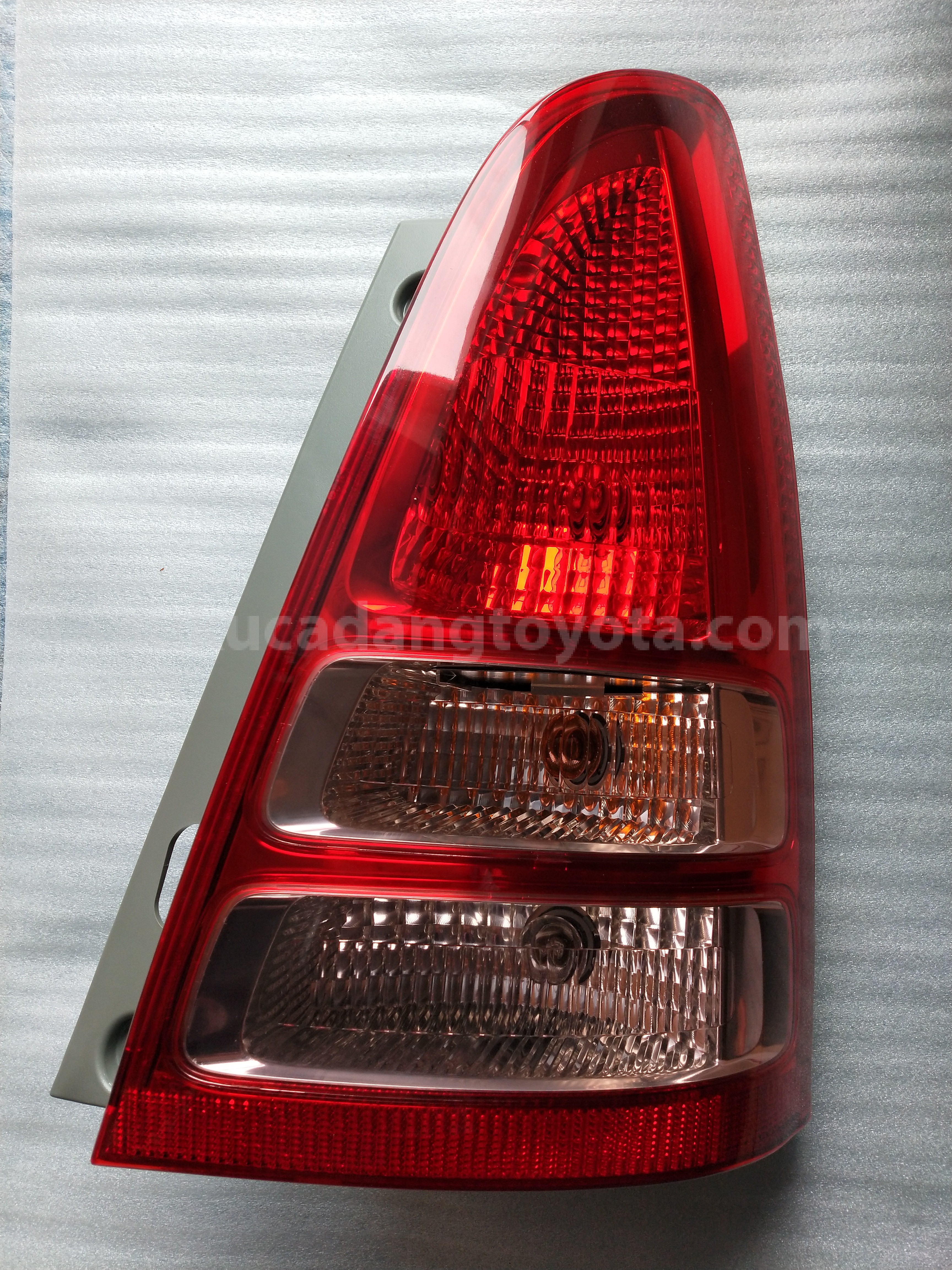 815500K080 LAMP AS RR COMB RH - TOYOTA