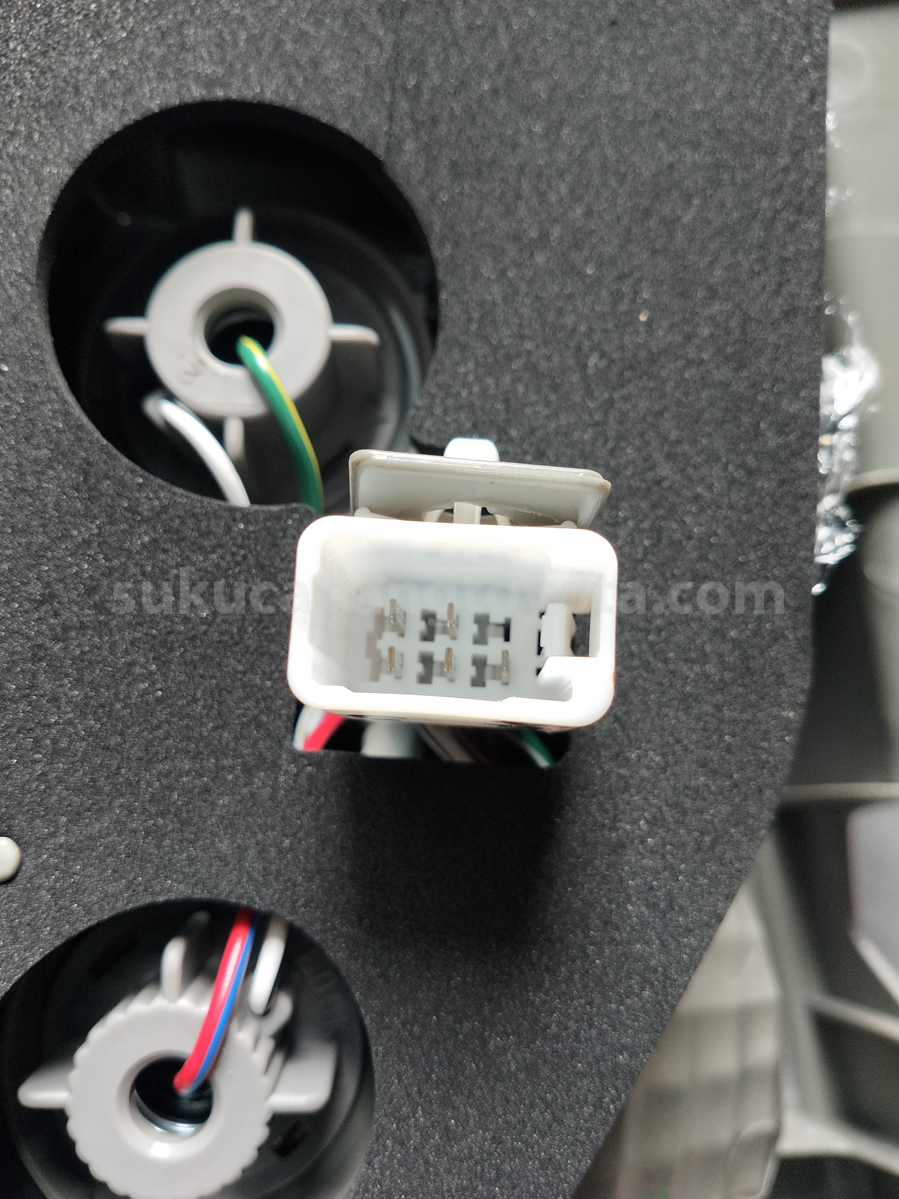 815500K080 LAMP AS RR COMB RH - TOYOTA