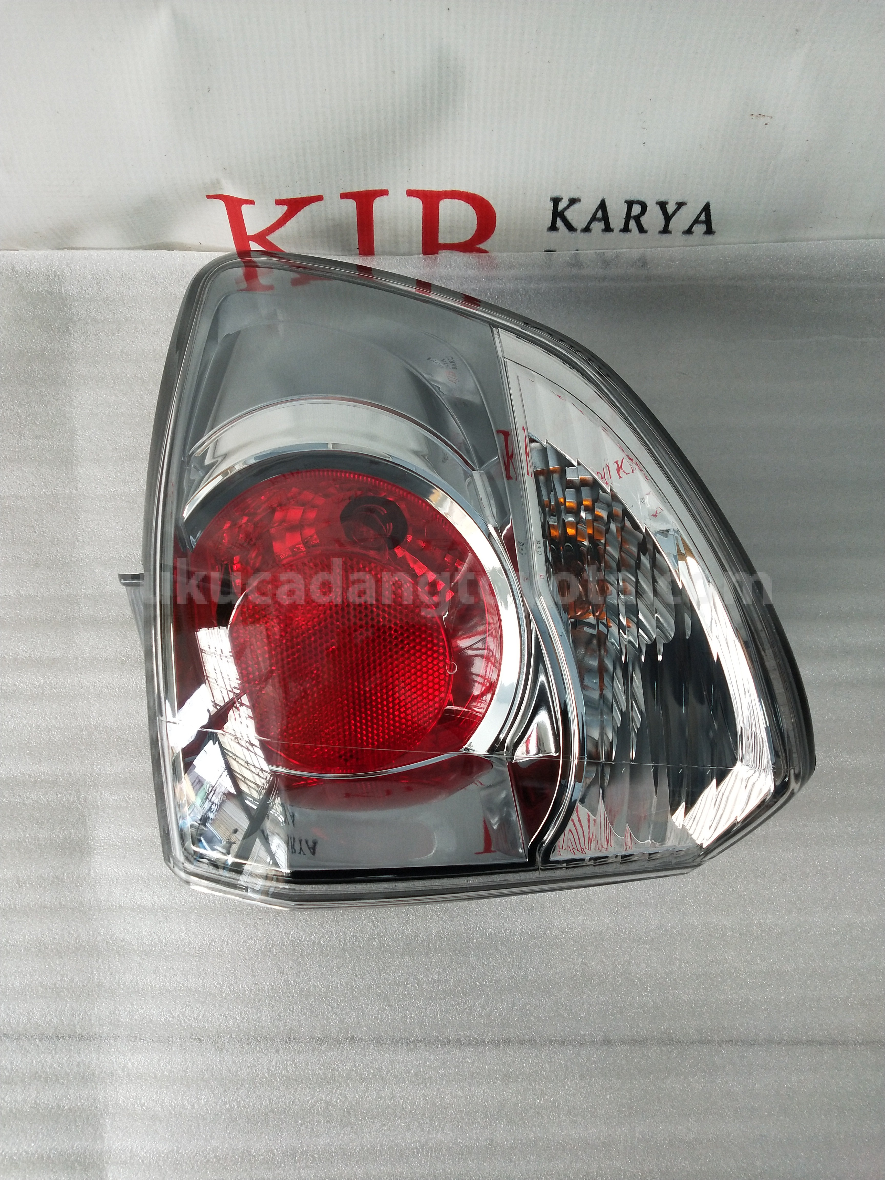 815500K190 LAMP ASSY, RR COMBIN - TOYOTA