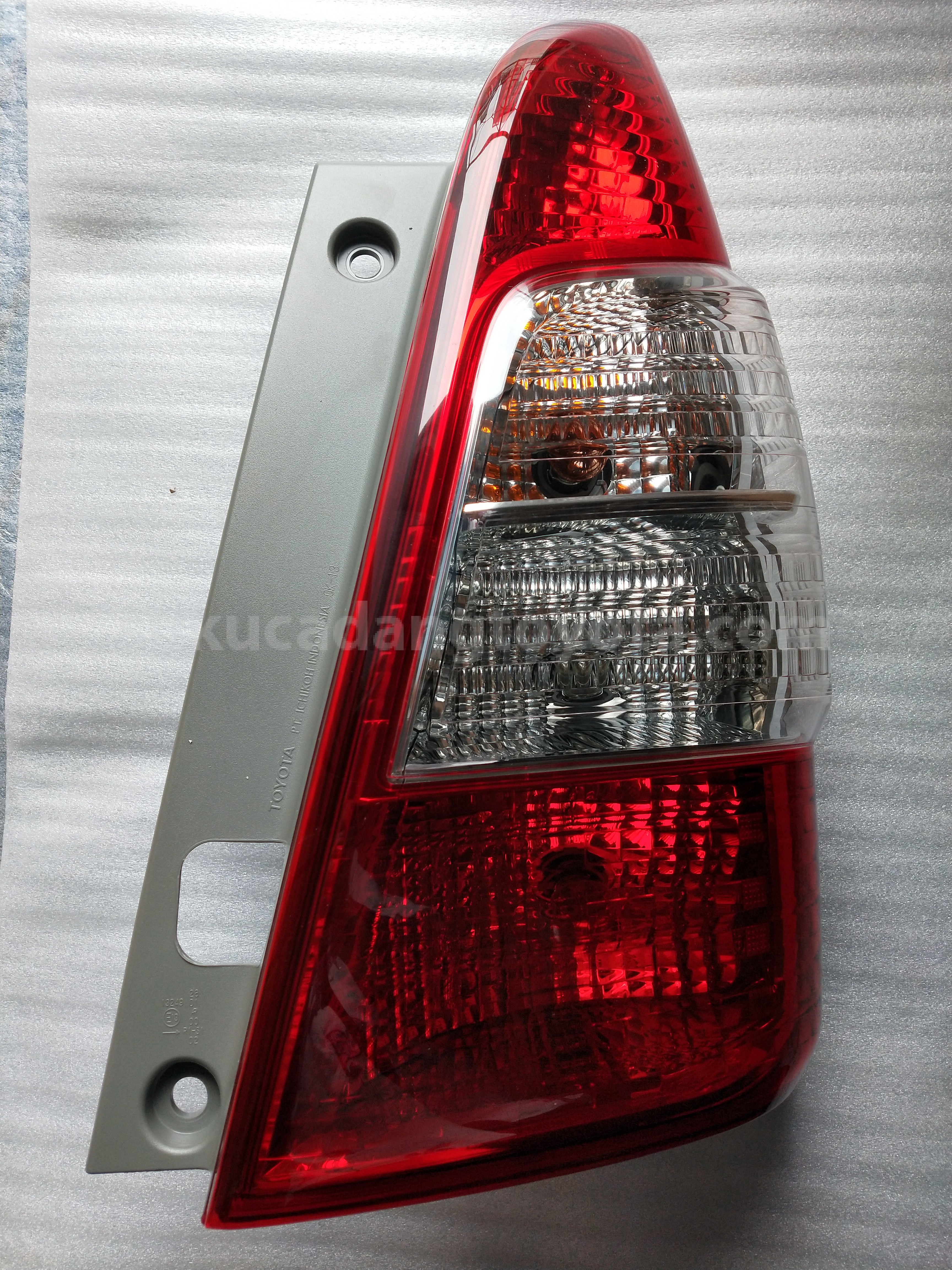 815500K210 LAMP A/S RR COMBI RH - TOYOTA