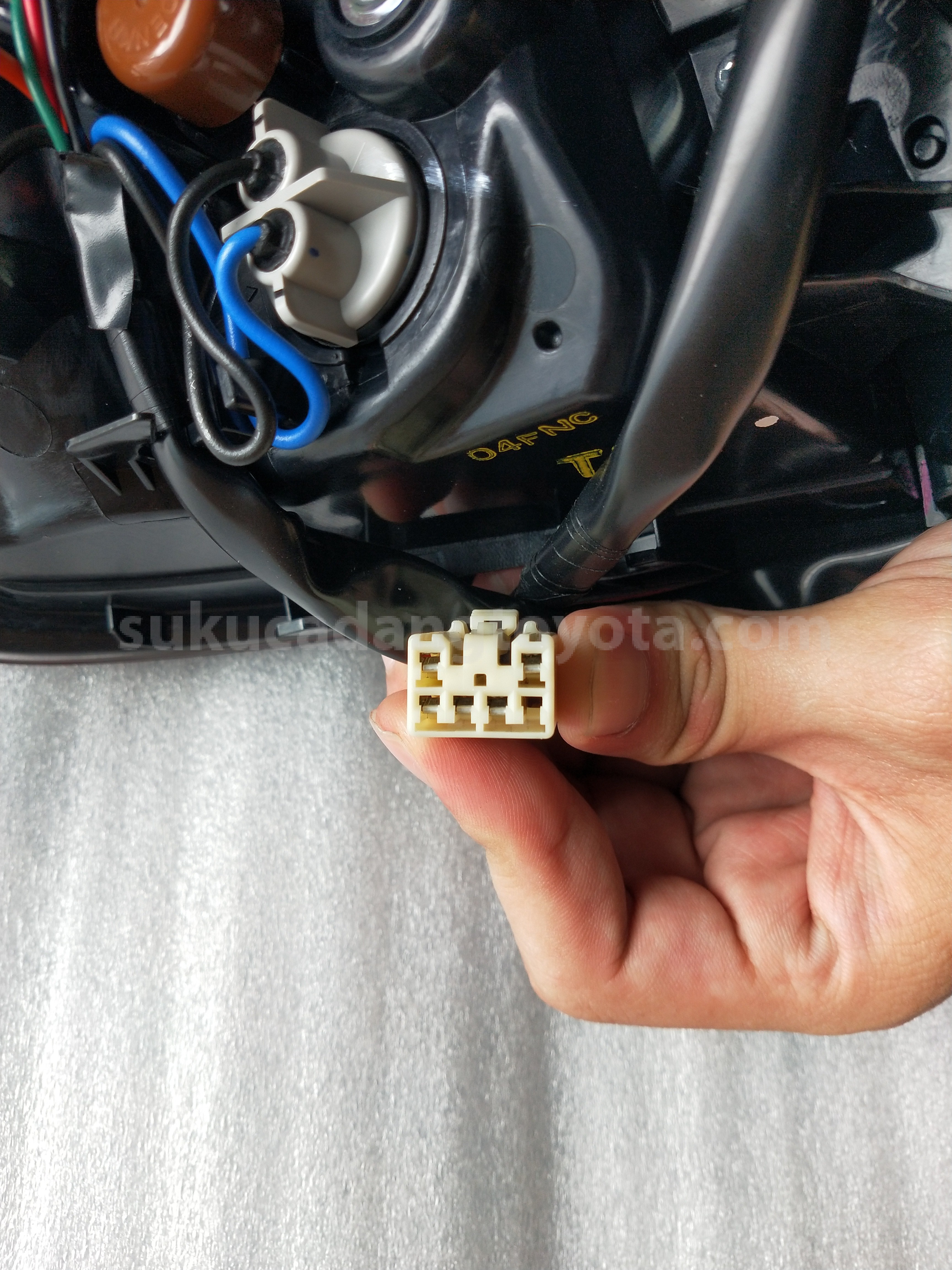 815500K382 LAMP A/S RR COMBI RH - TOYOTA