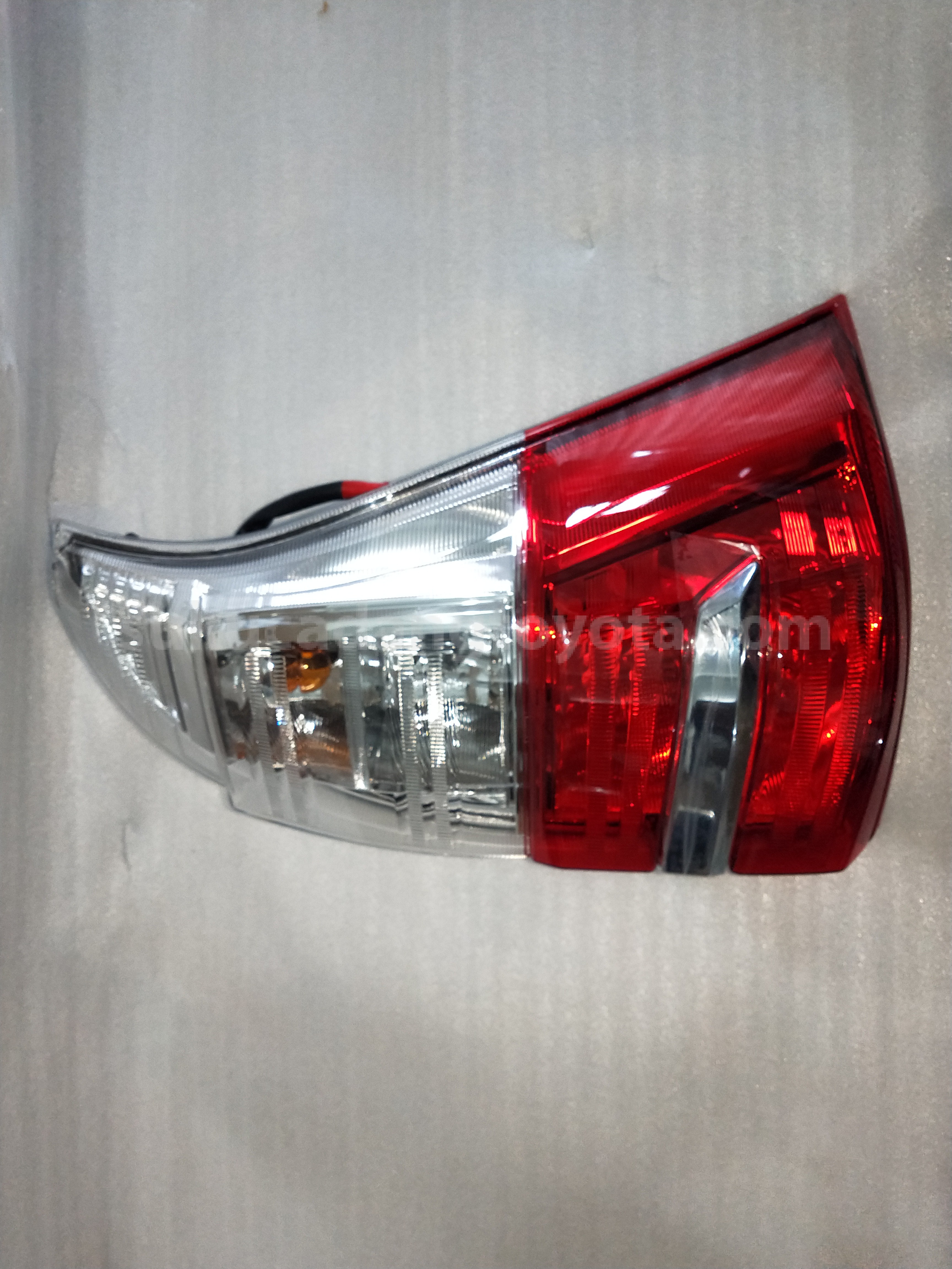 81550BZ350 LAMP A/S RR COMBI RH - TOYOTA