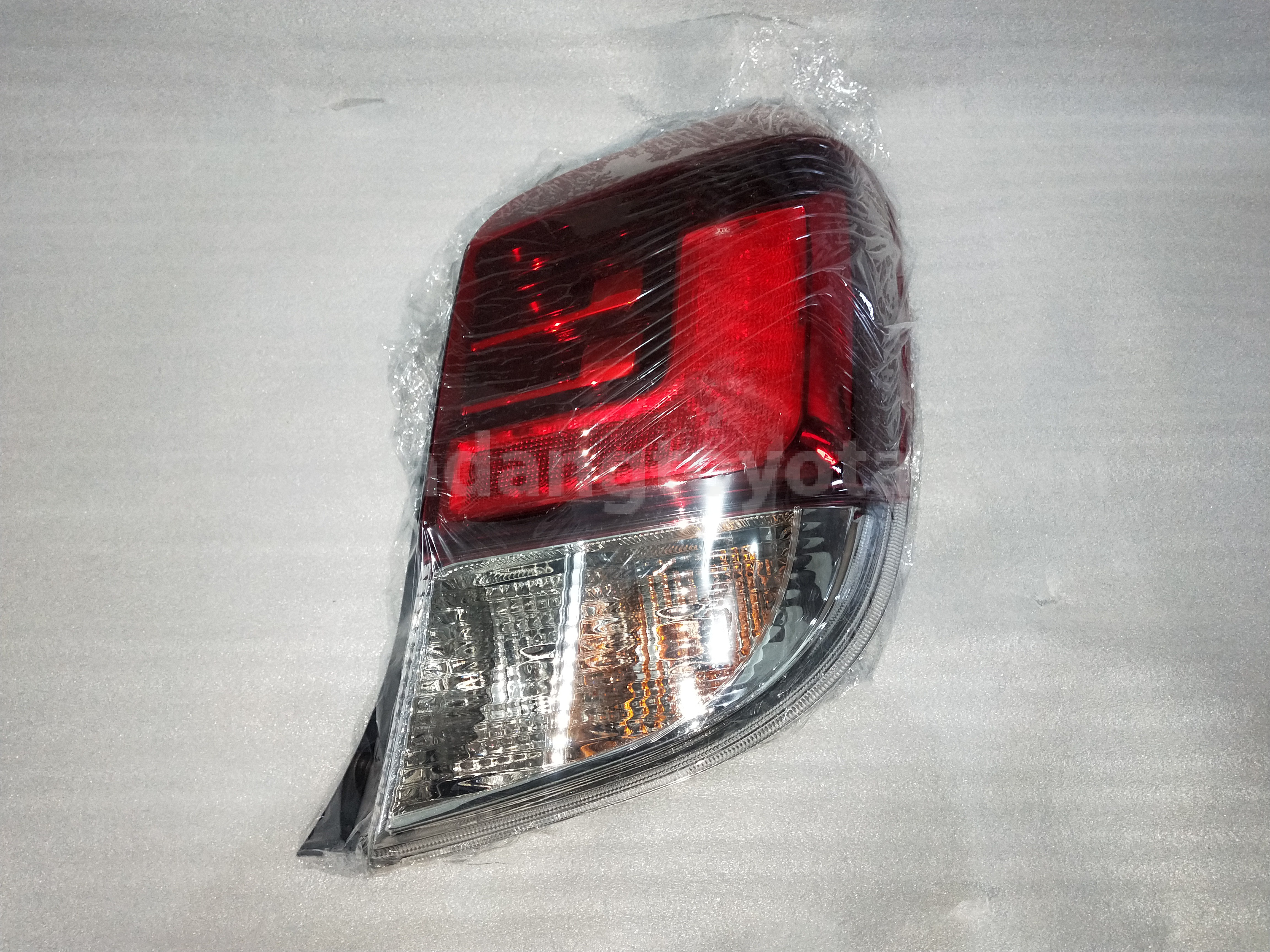 81550BZ461 LAMP A/S RR COMBI RH - TOYOTA