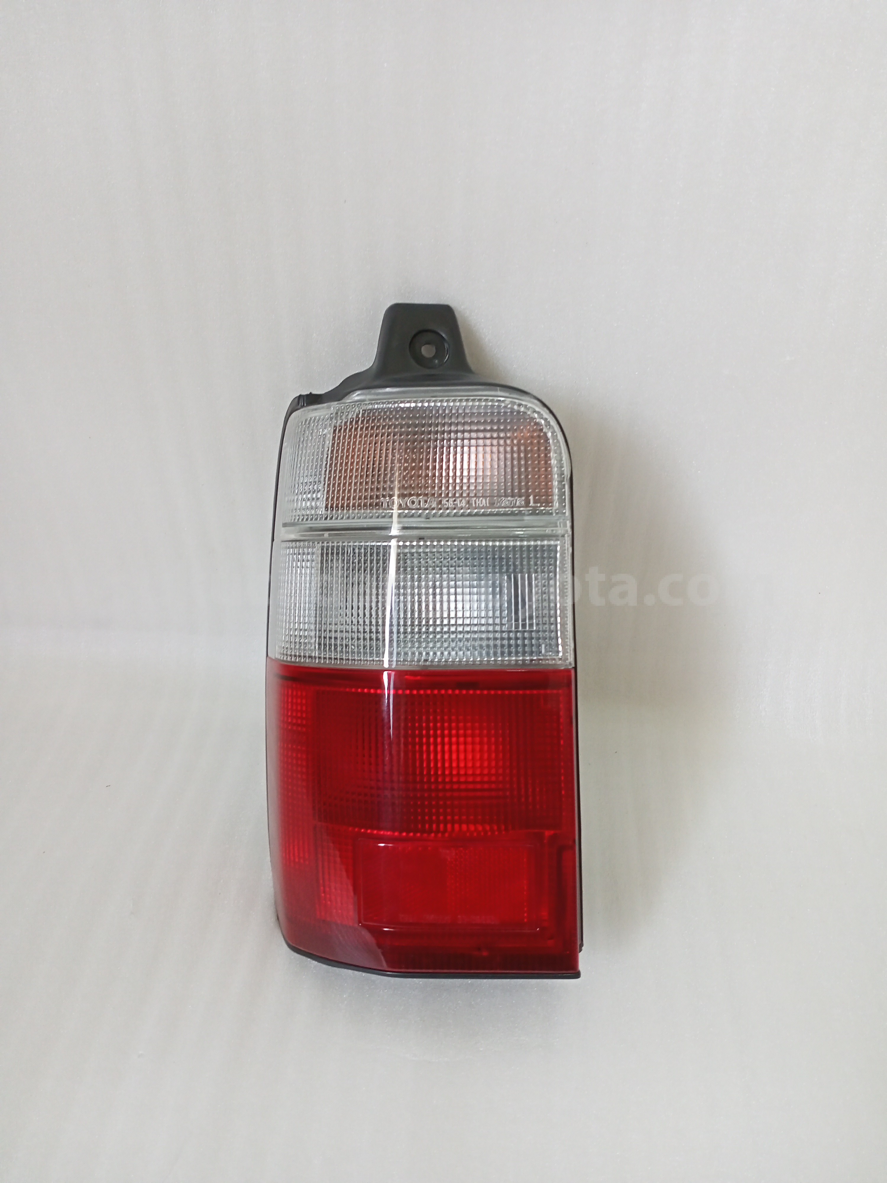 815600B060 LAMP A/S,RR COMB LH - TOYOTA