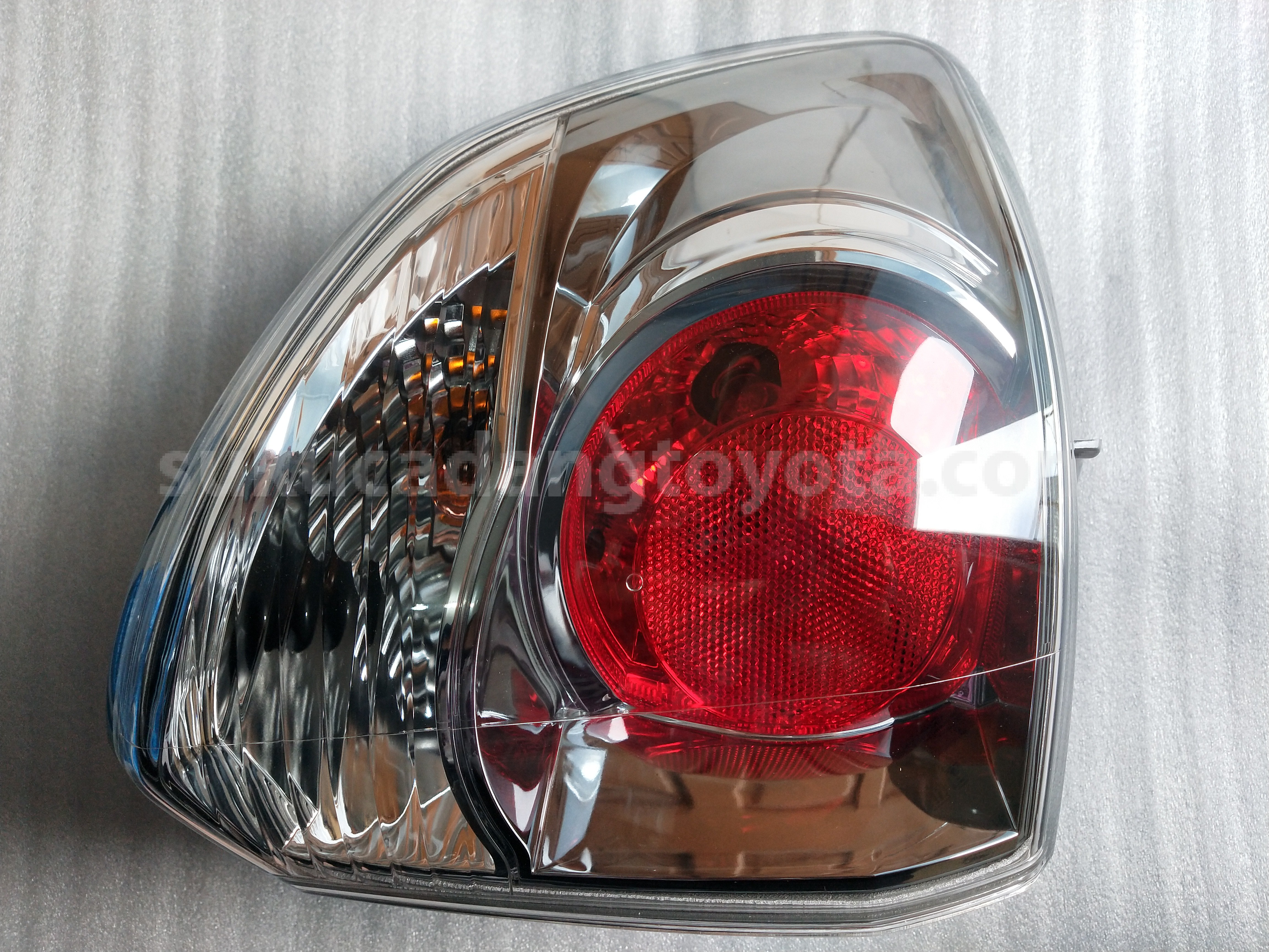 815600K200 LAMP ASSY, RR COMBIN - TOYOTA