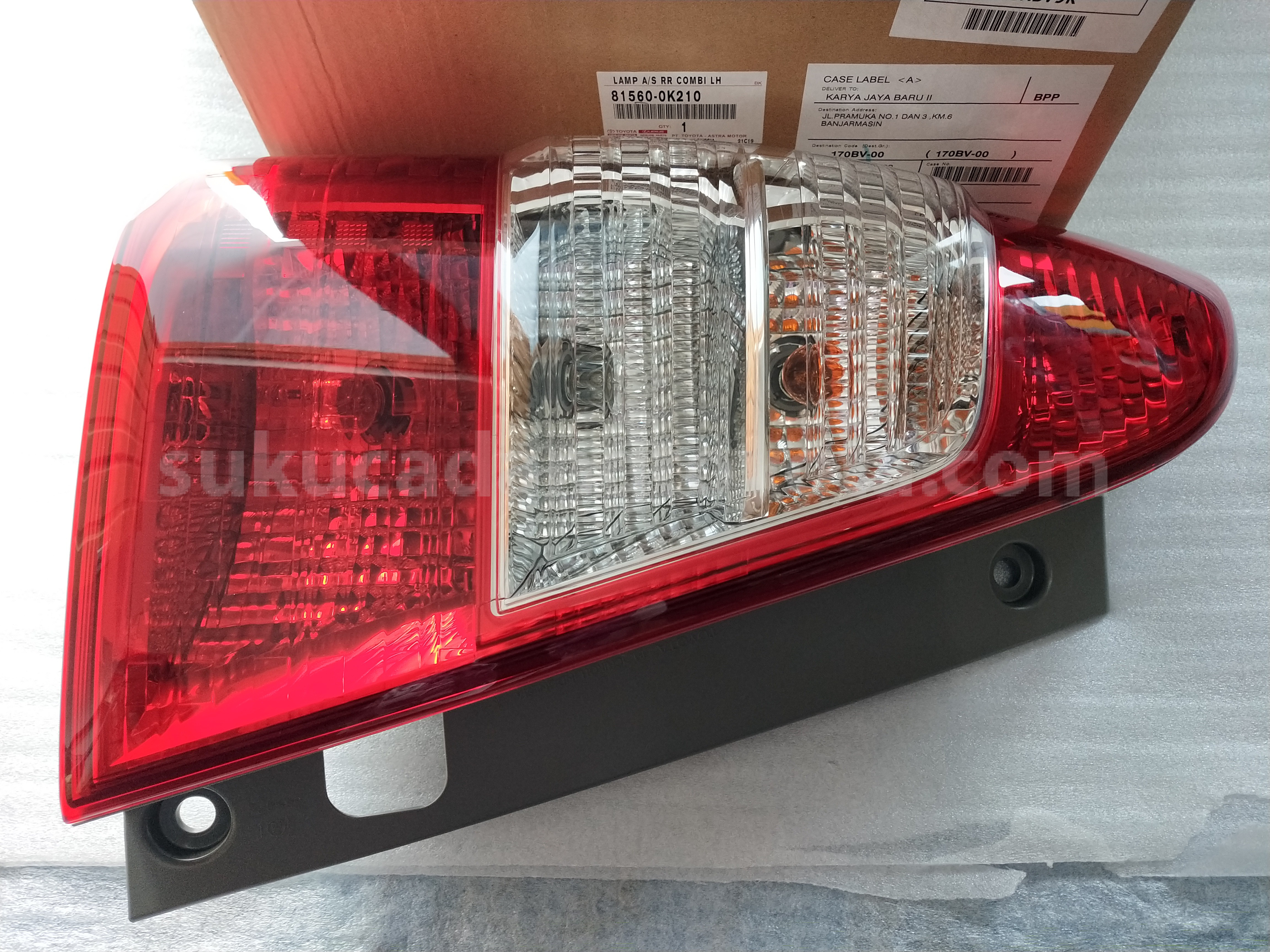 815600K210 LAMP A/S RR COMBI LH - TOYOTA