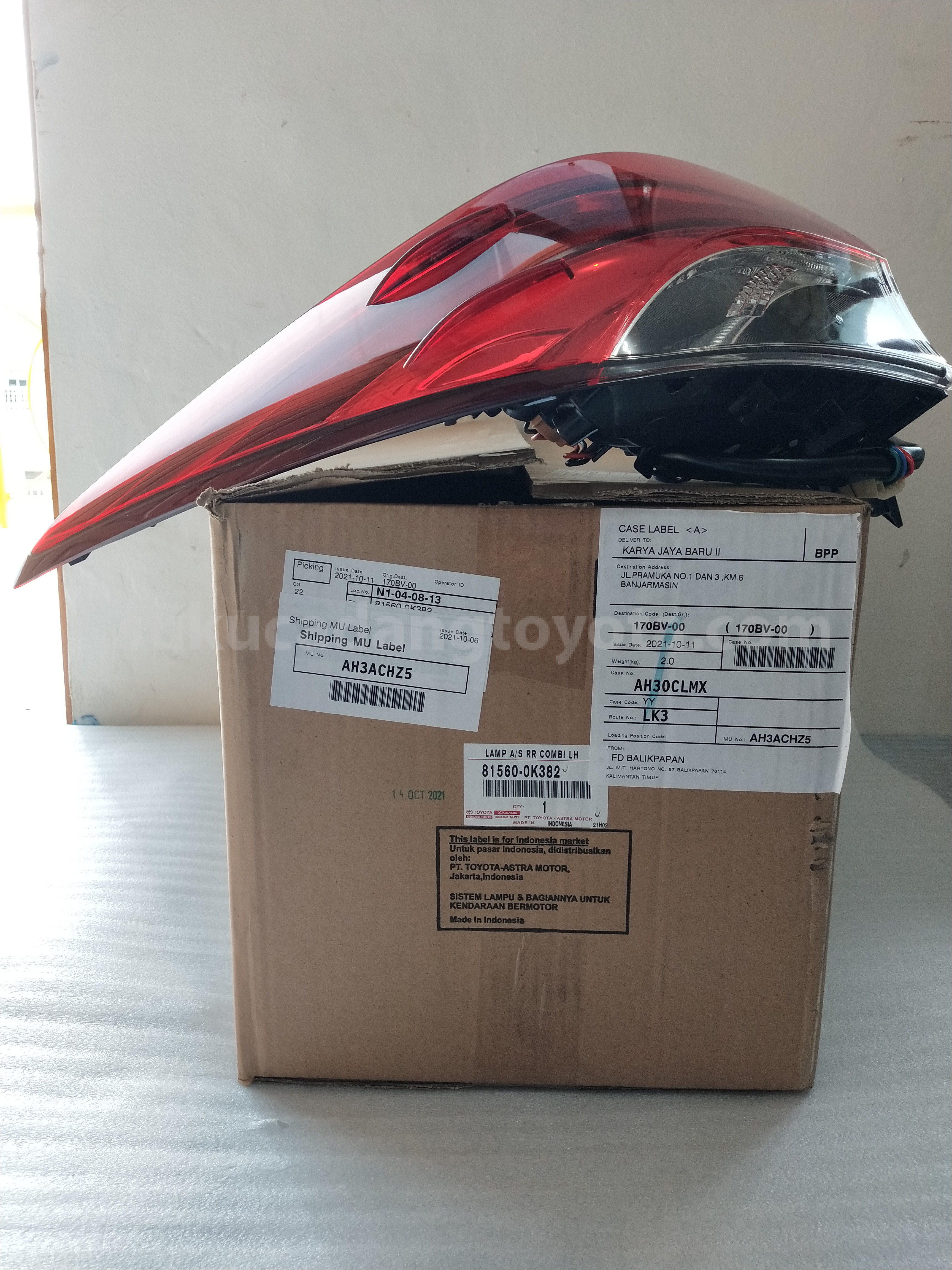815600K382 LAMP A/S RR COMBI LH - TOYOTA