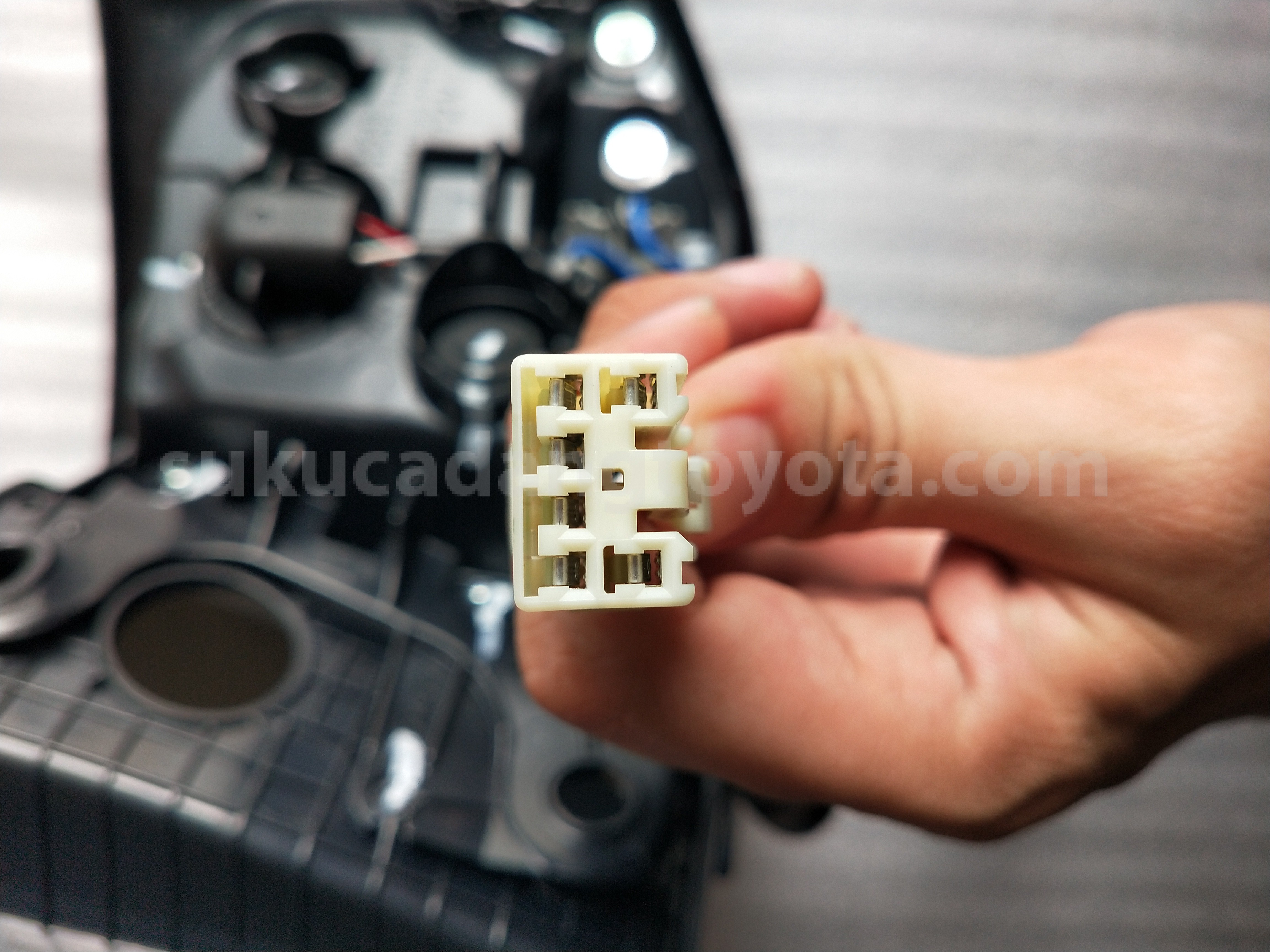 815600K530 LAMP A/S RR COMBI LH - TOYOTA