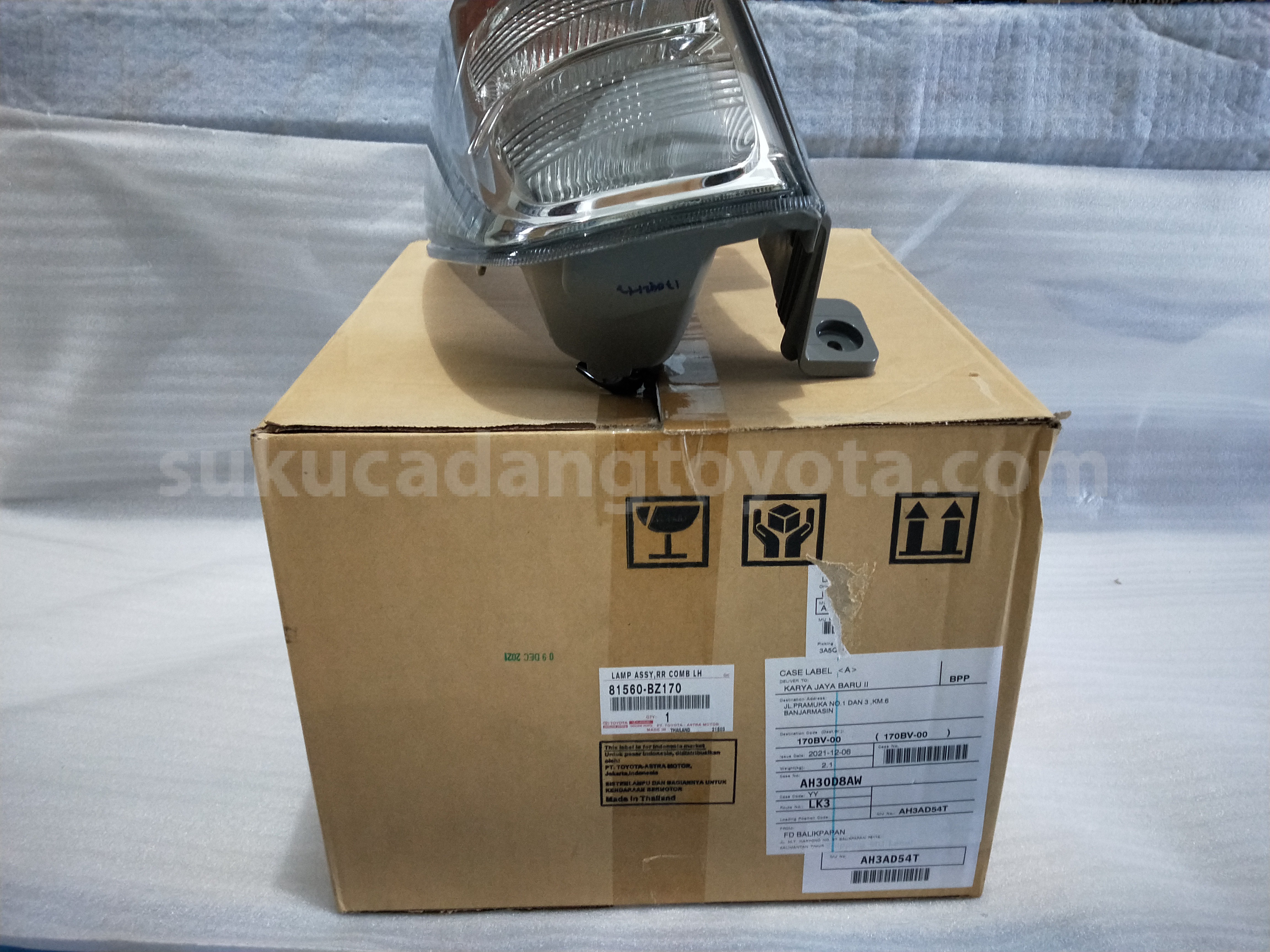 81560BZ170 LAMP ASSY,RR COMB LH - TOYOTA