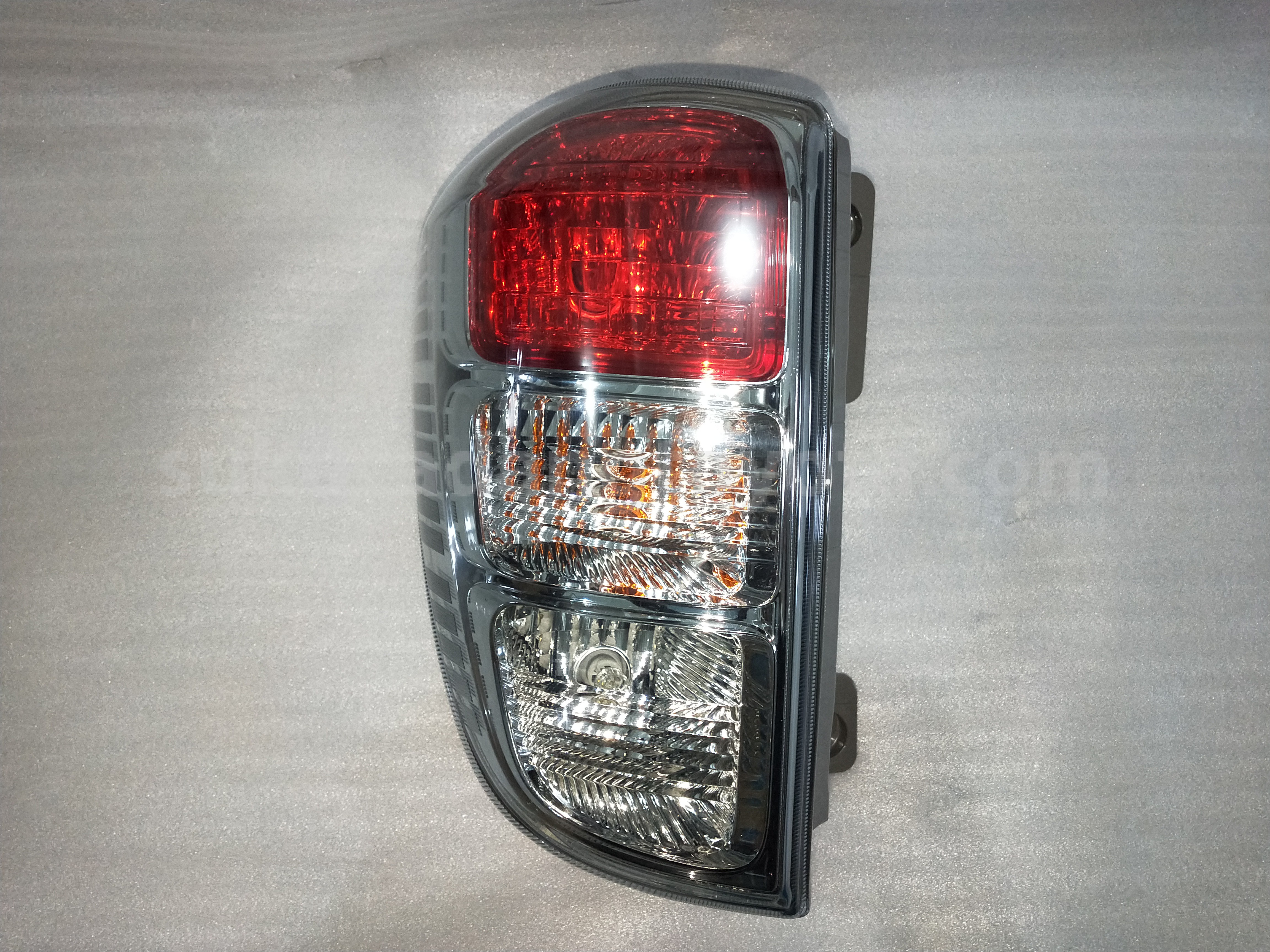 81560BZ170 LAMP ASSY,RR COMB LH - TOYOTA