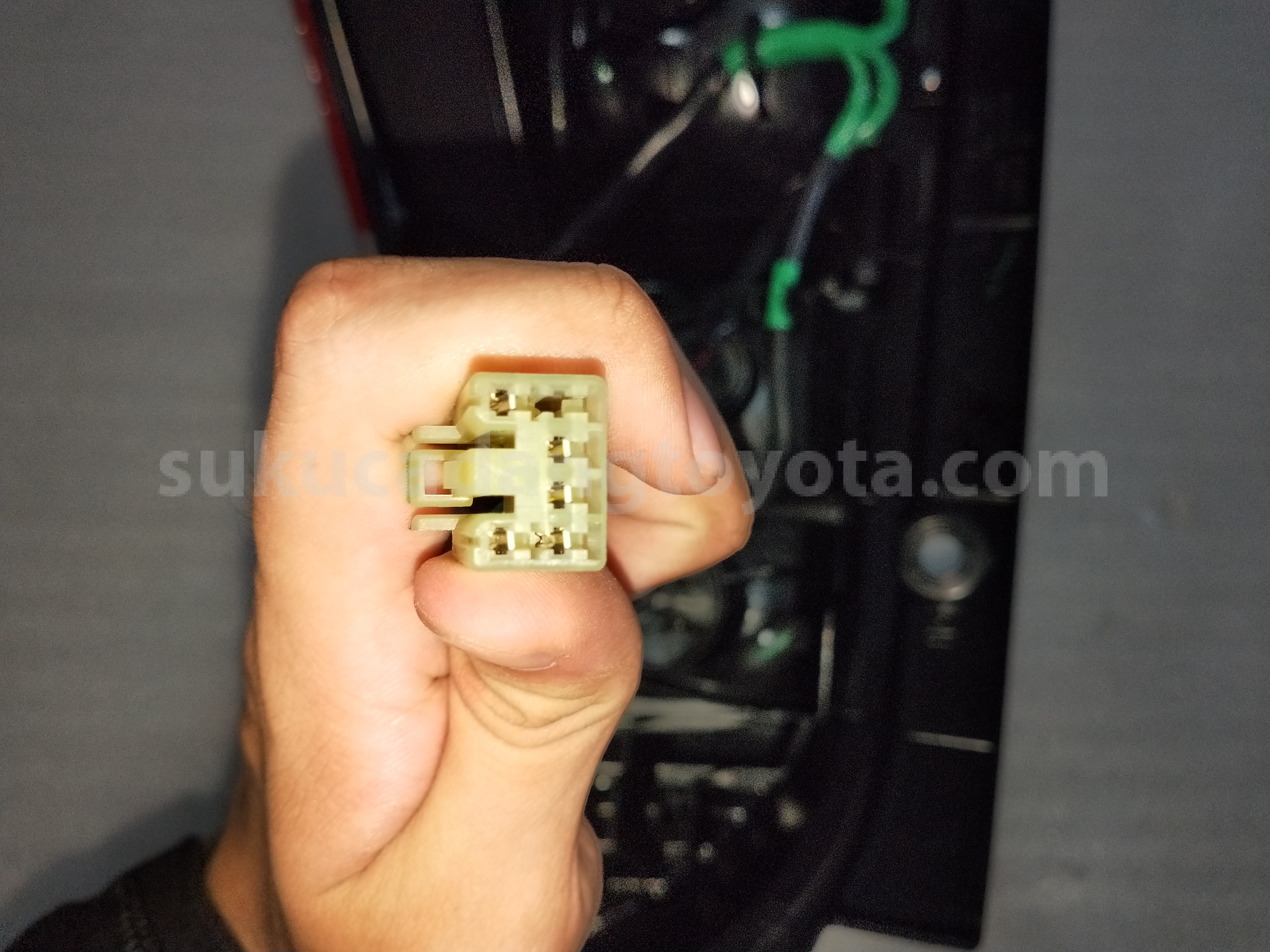 81560BZ340 LAMP A/S RR COMBI LH - TOYOTA