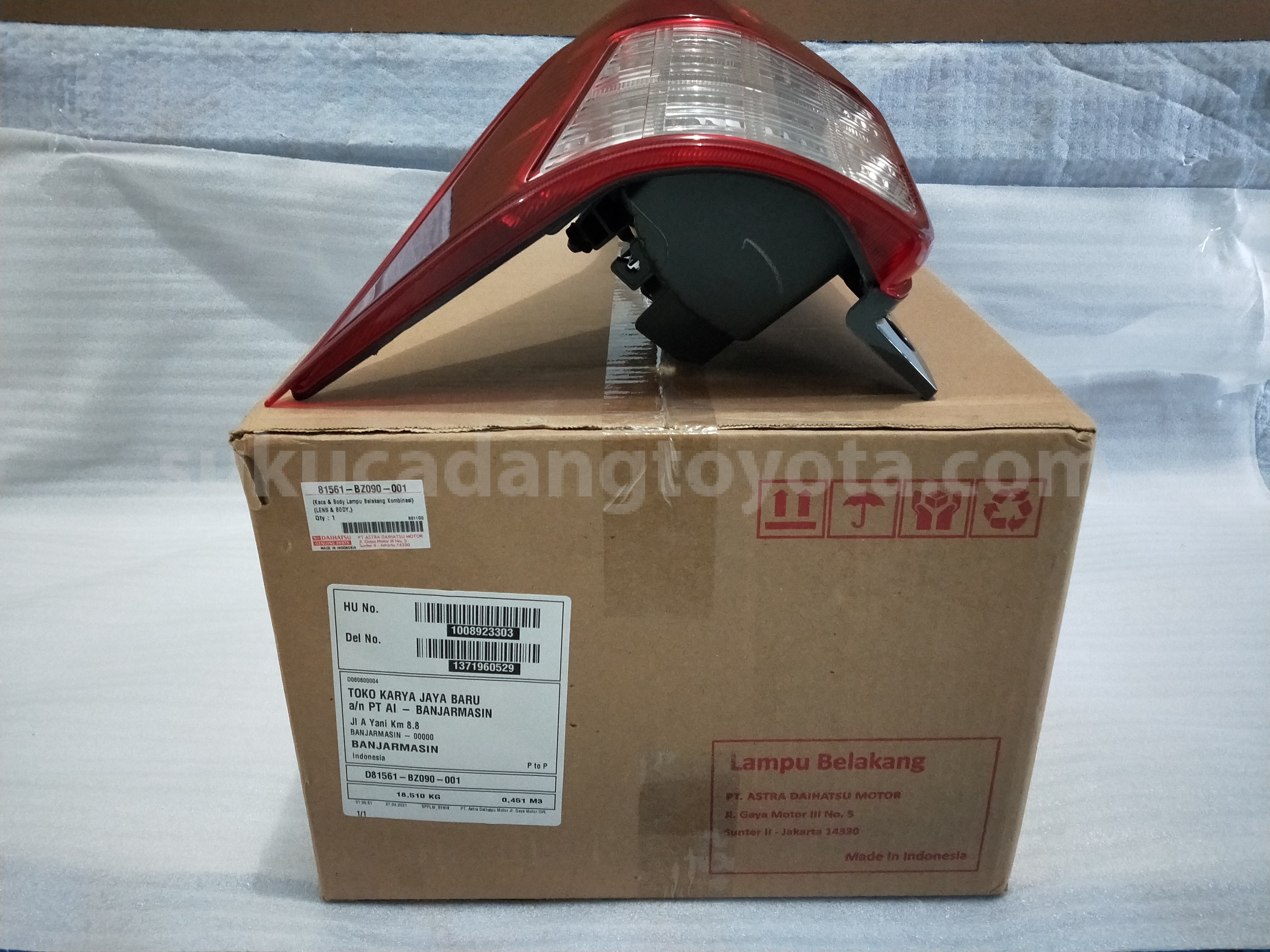 81561BZ090 LENS & BODY - TOYOTA
