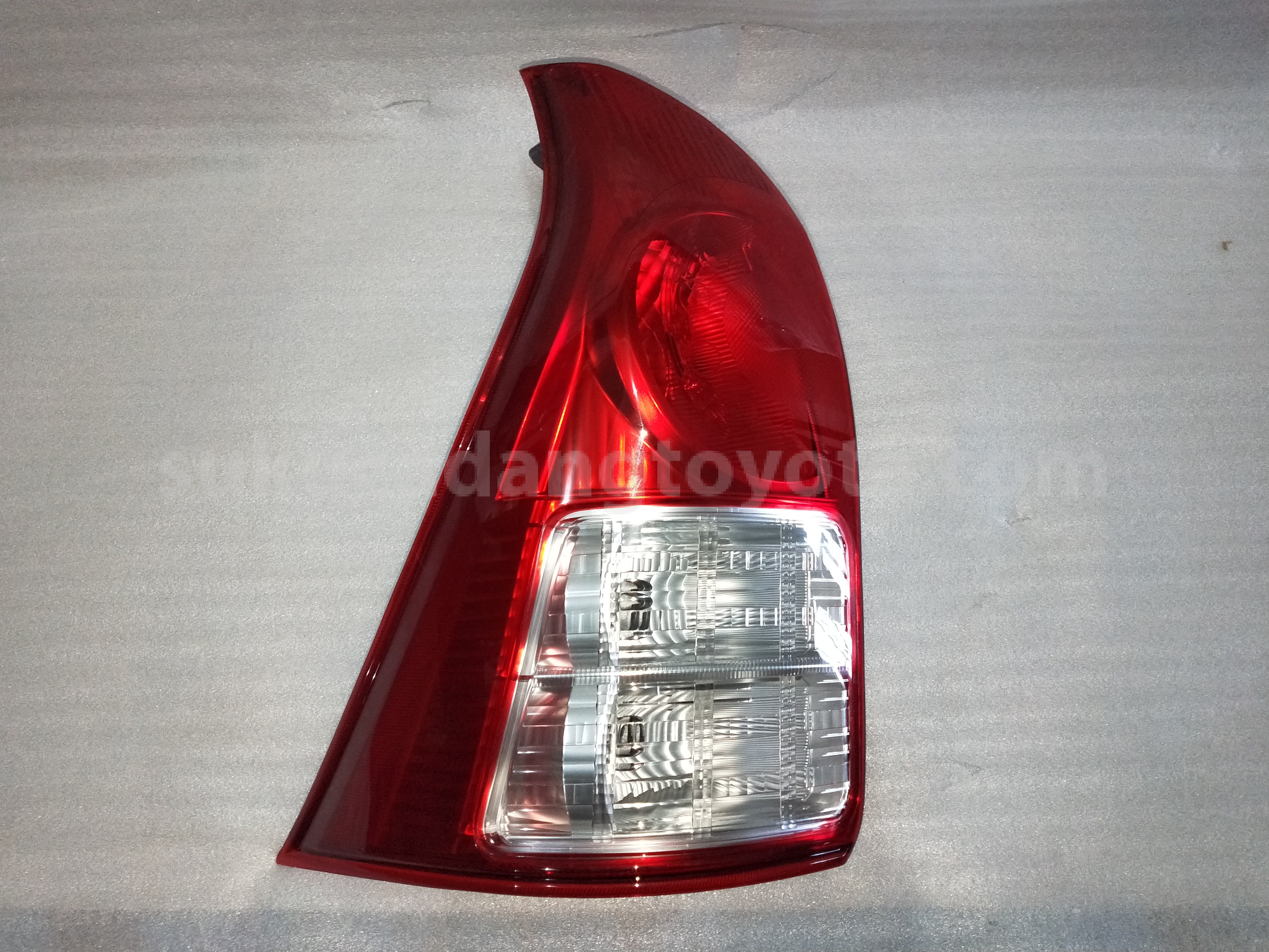 81561BZ090 LENS & BODY - TOYOTA