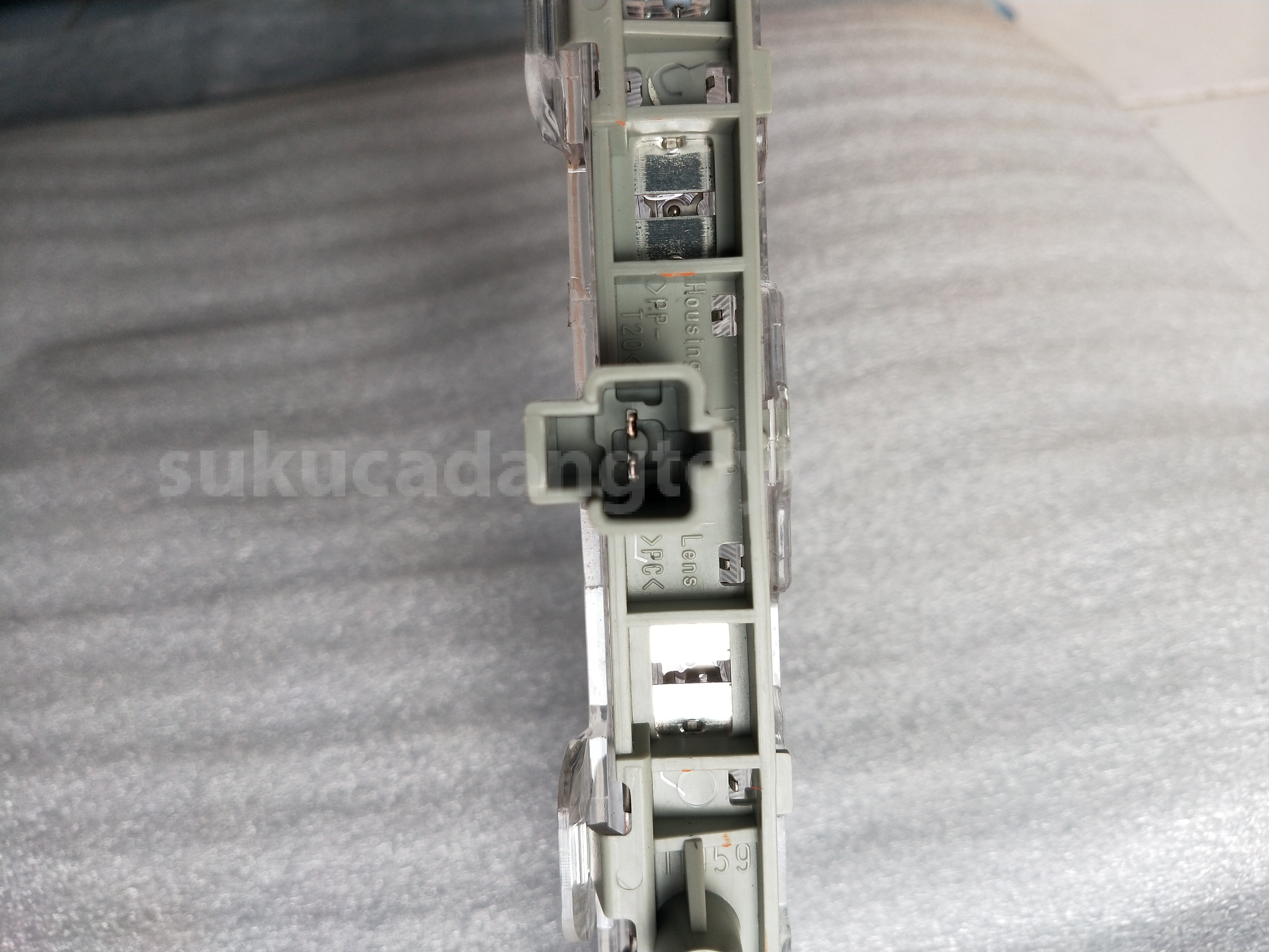 815700D050 LAMP ASSY, STOP CTR - TOYOTA