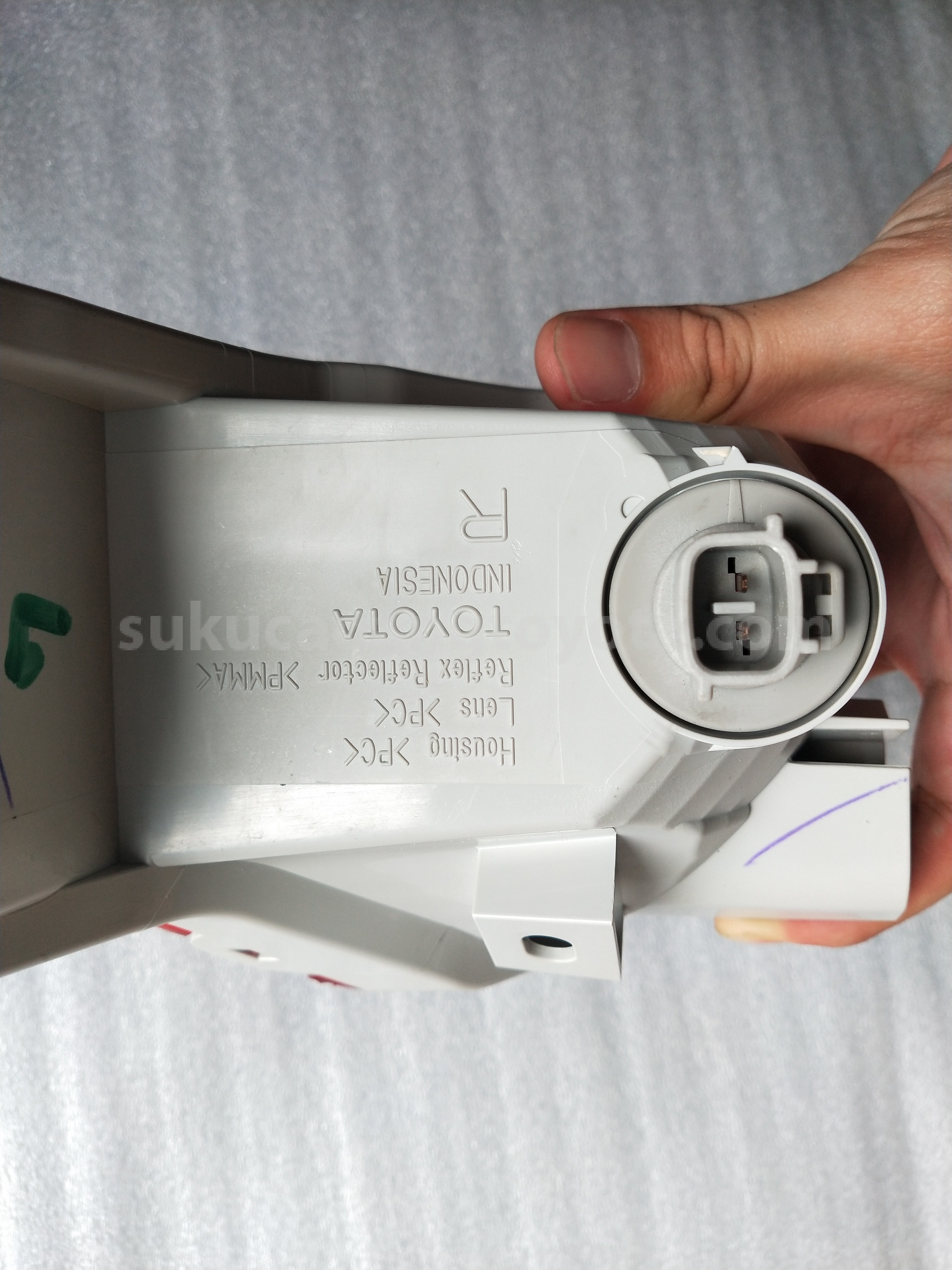815800D200 LAMP ASSY, RR, RH - TOYOTA