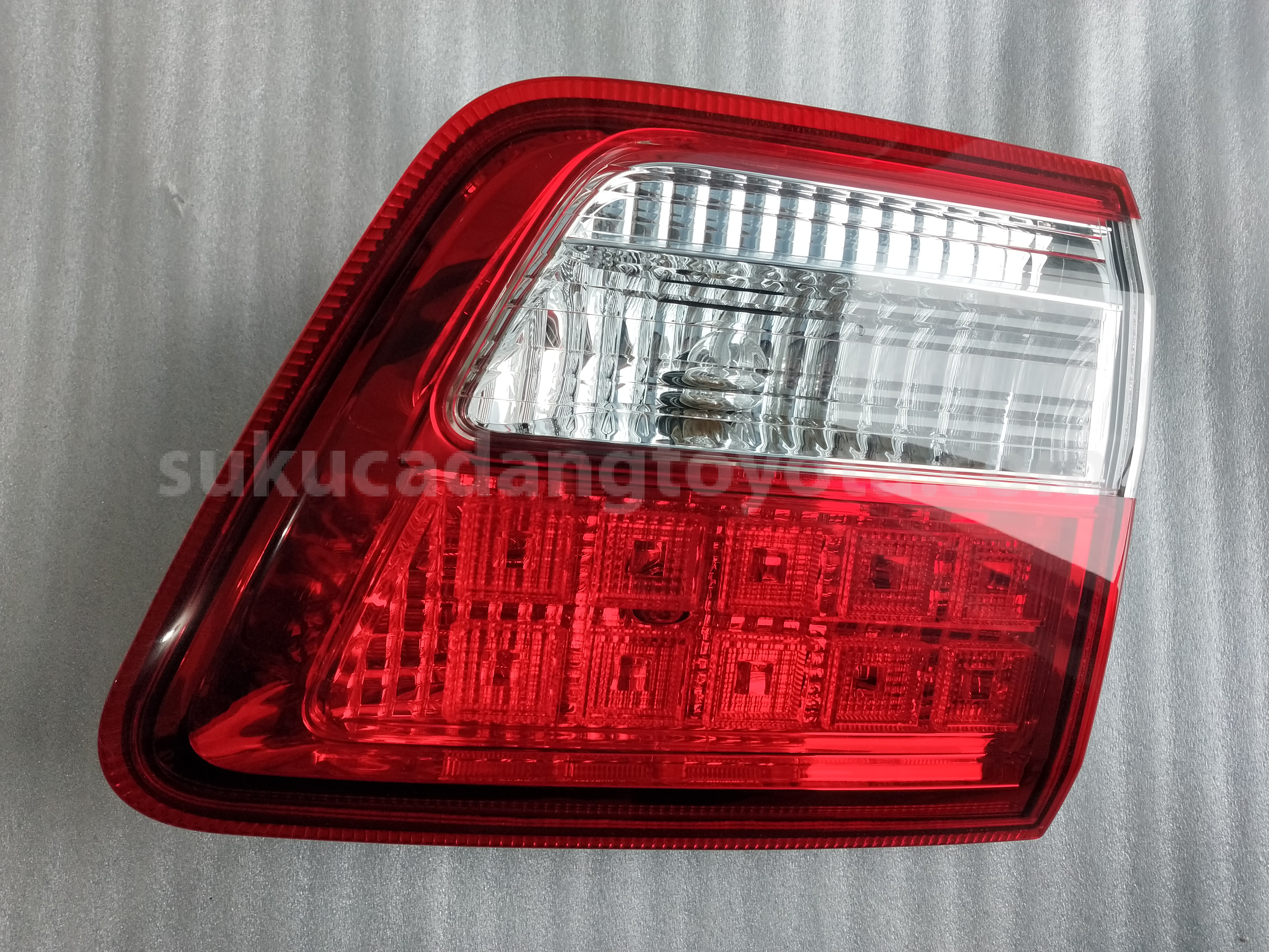 815800K020 LAMP ASSY, RR, RH - TOYOTA