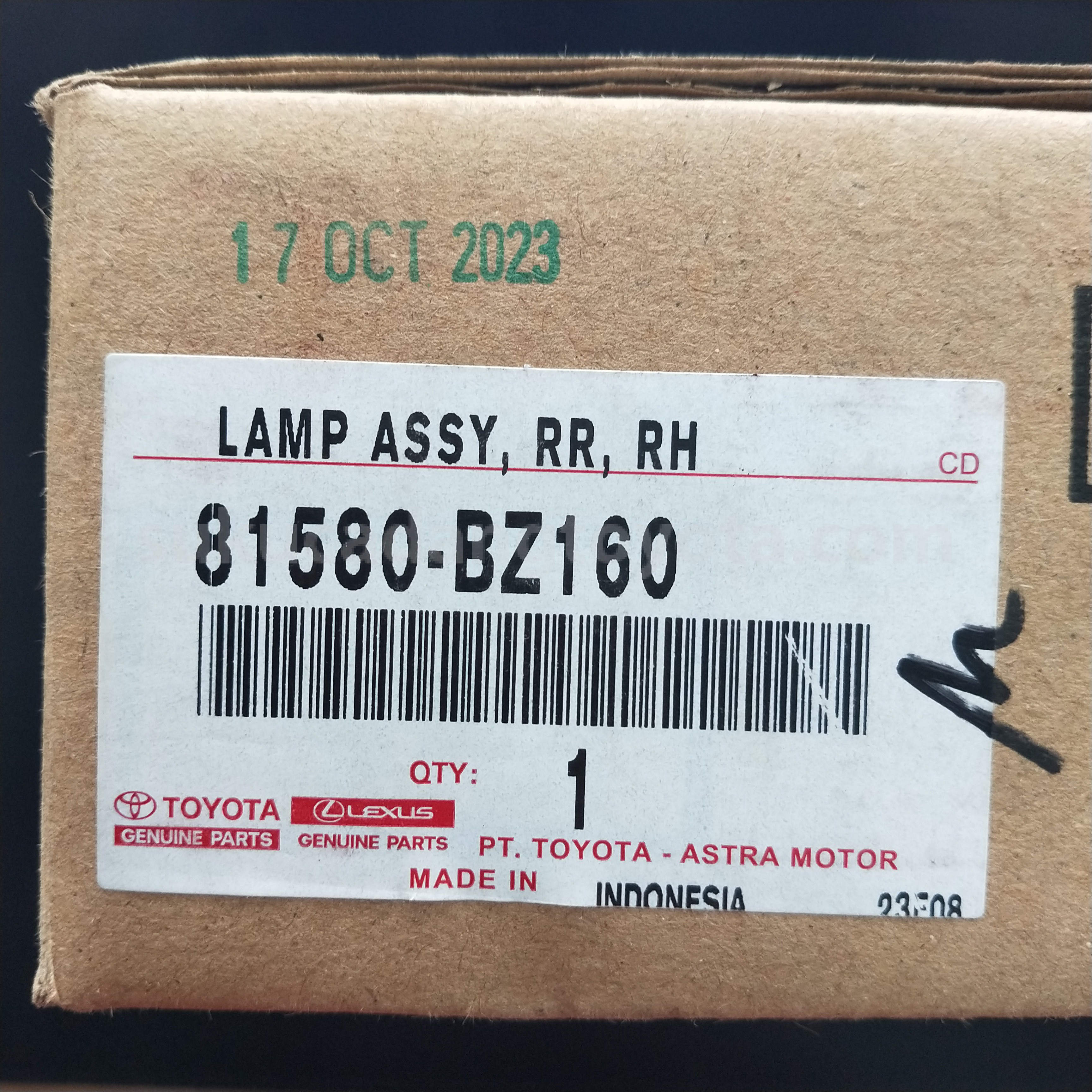 81580BZ160 LAMP ASSY, RR, RH - TOYOTA