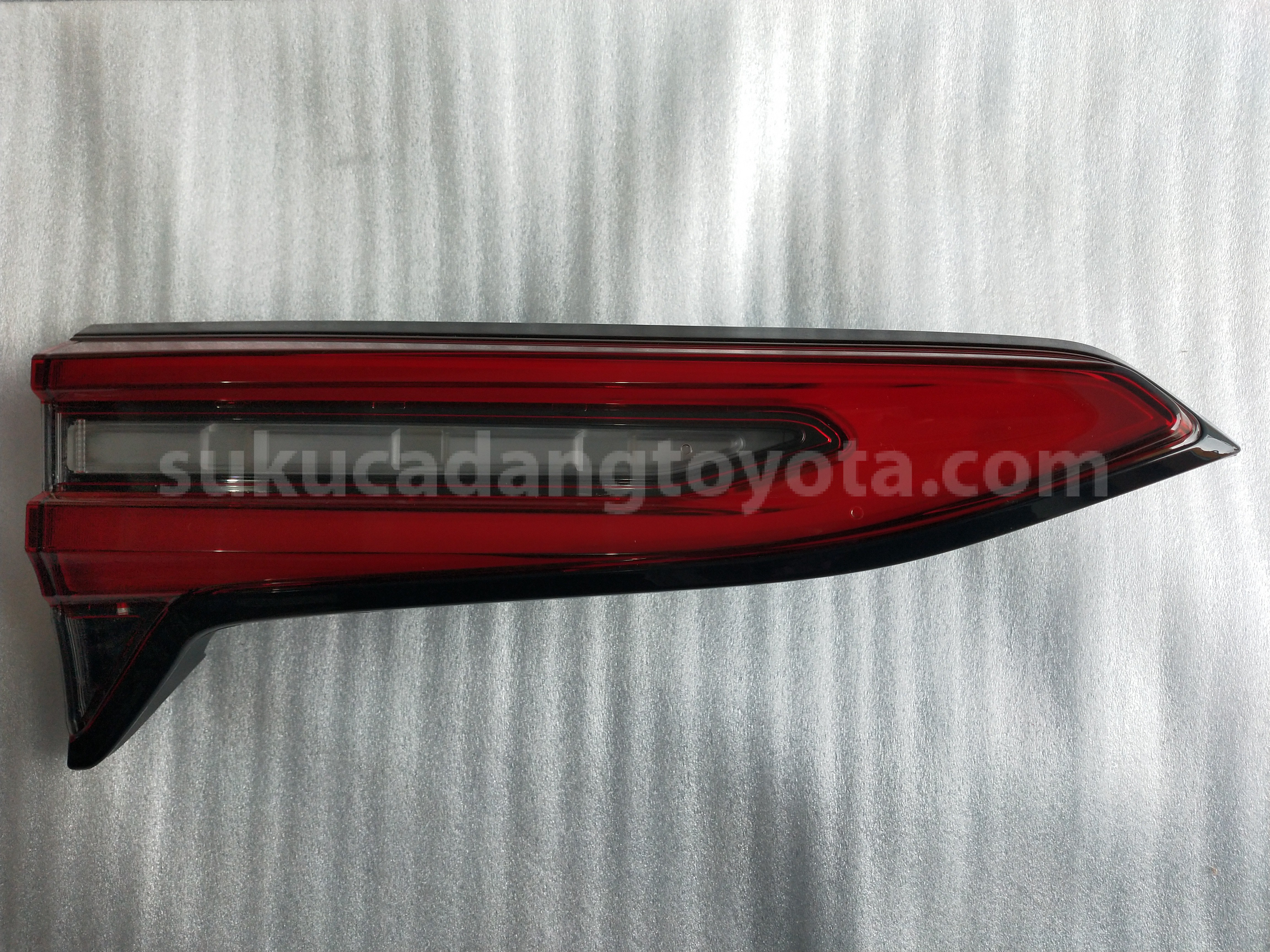 815900K200 LAMP ASSY, RR, LH - TOYOTA