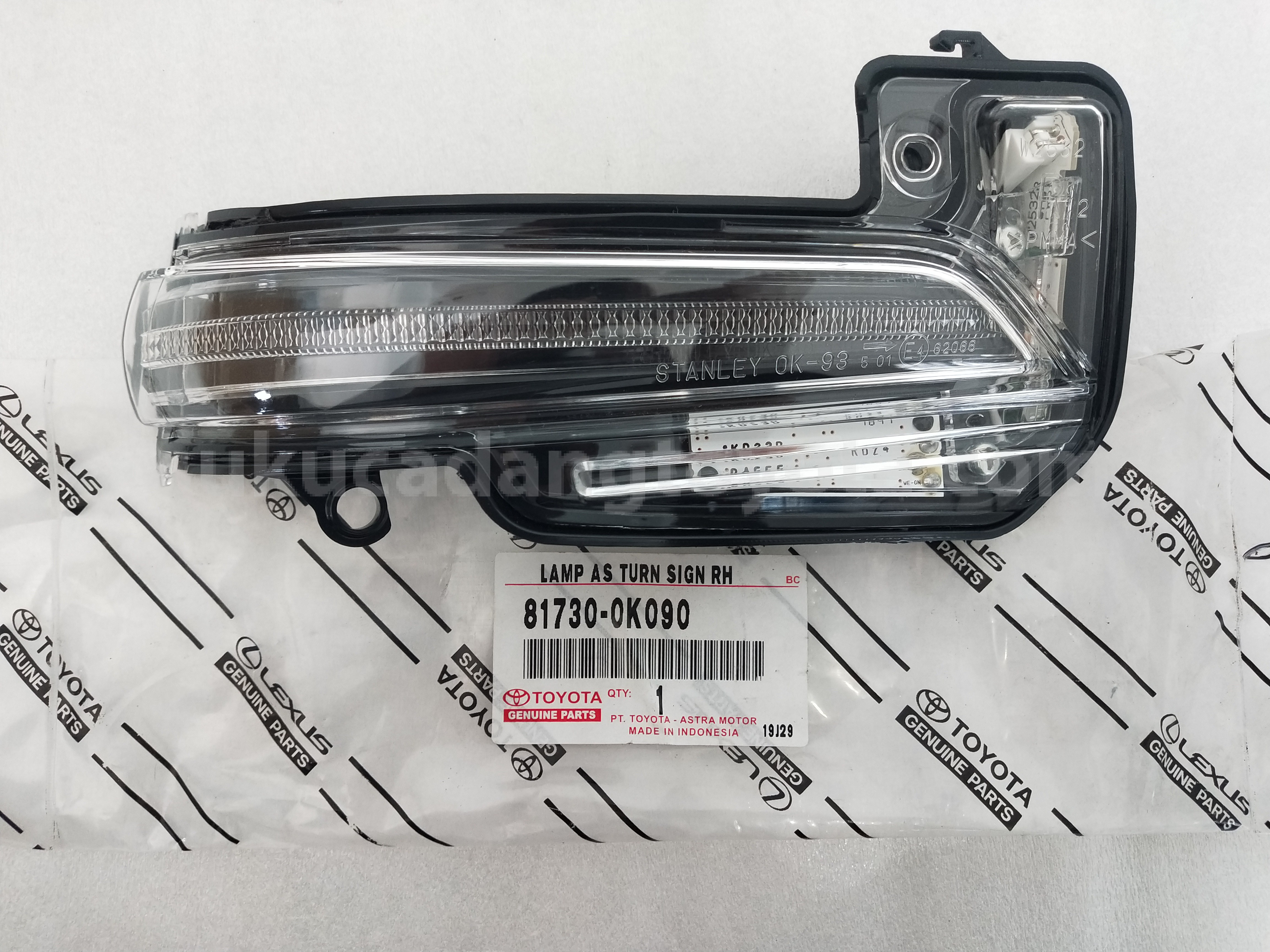 817300K090 LAMP AS TURN SIGN RH - TOYOTA