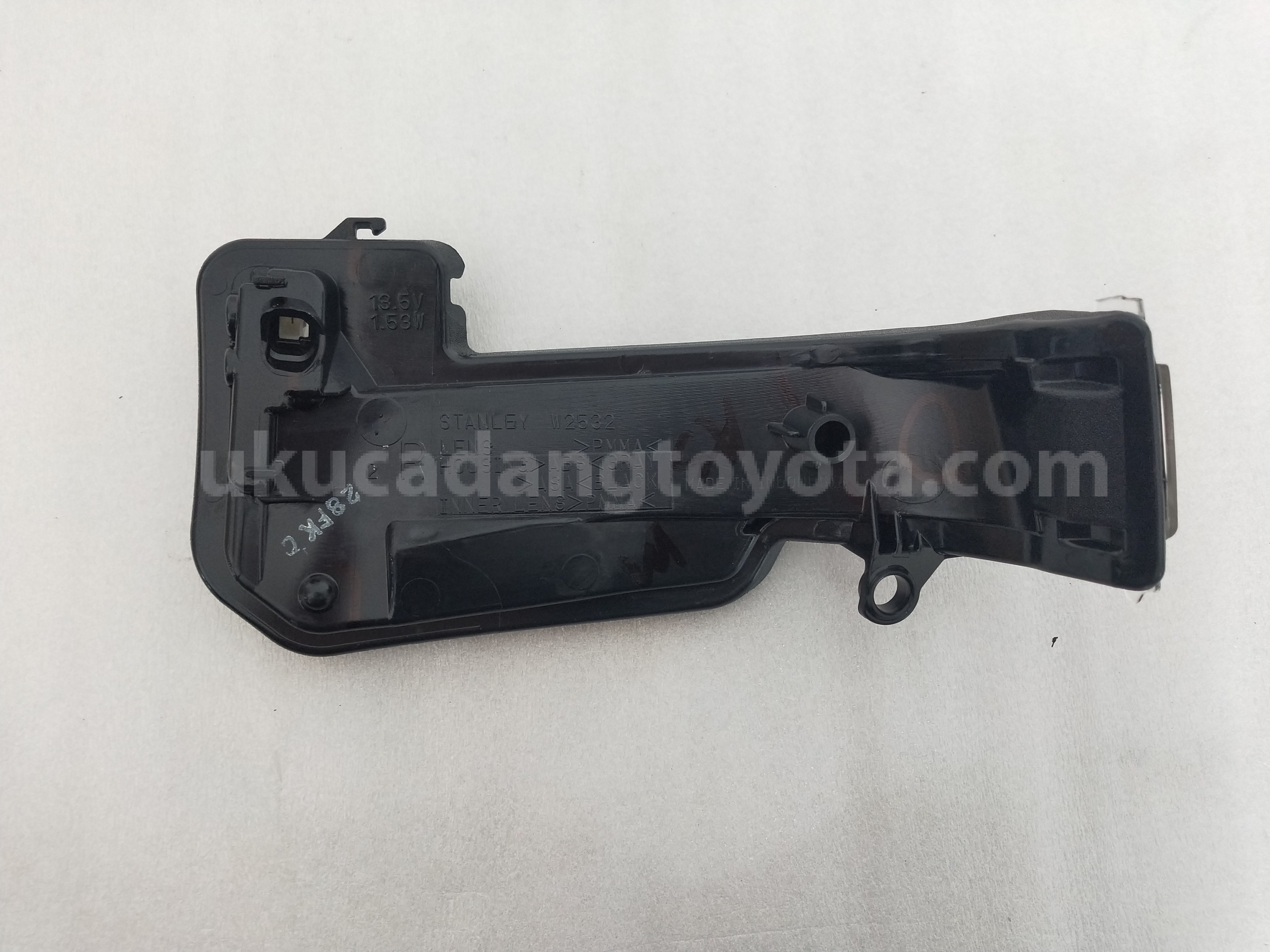 817300K090 LAMP AS TURN SIGN RH - TOYOTA