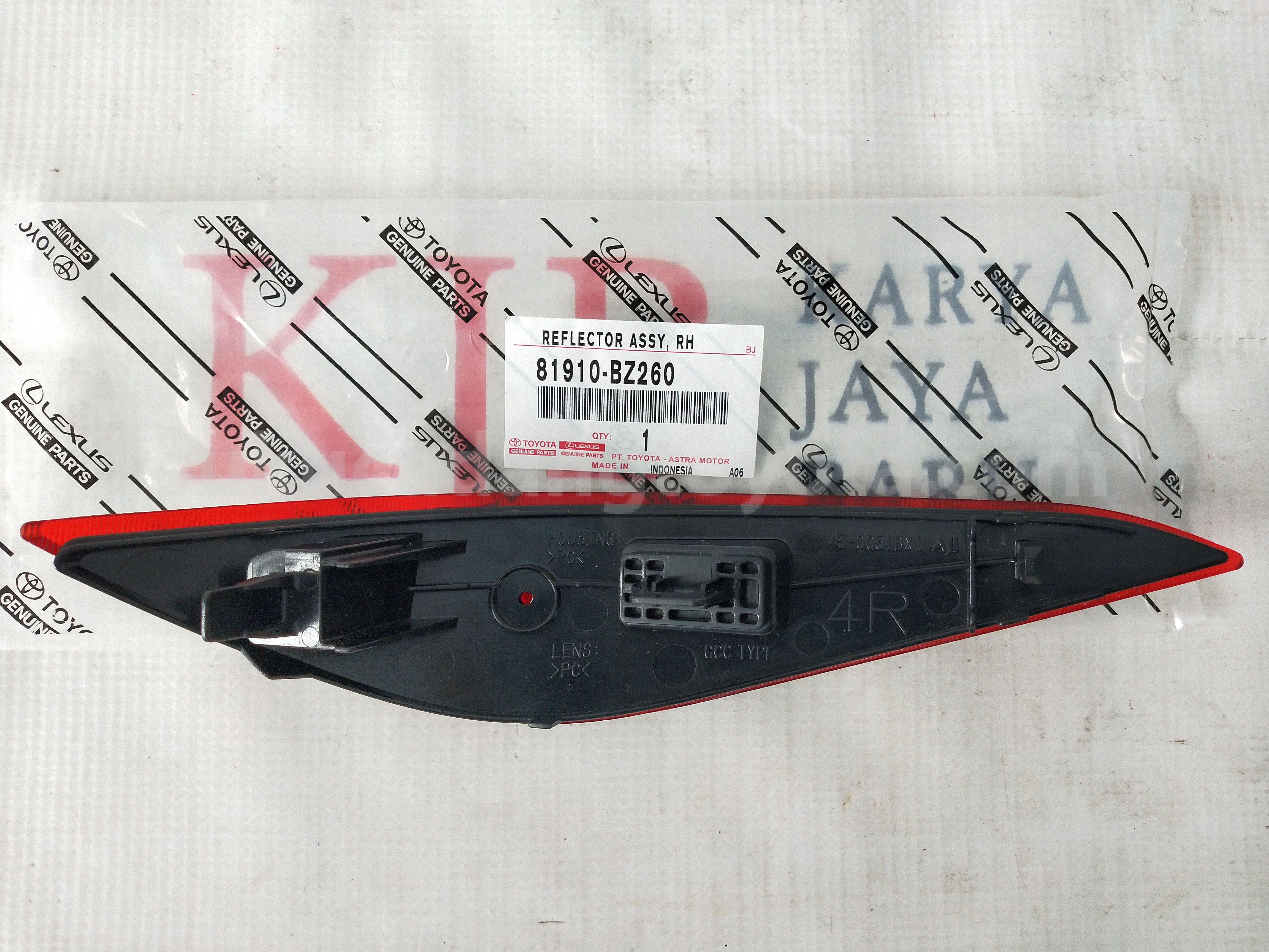 81910BZ260 REFLECTOR ASSY, RH - TOYOTA