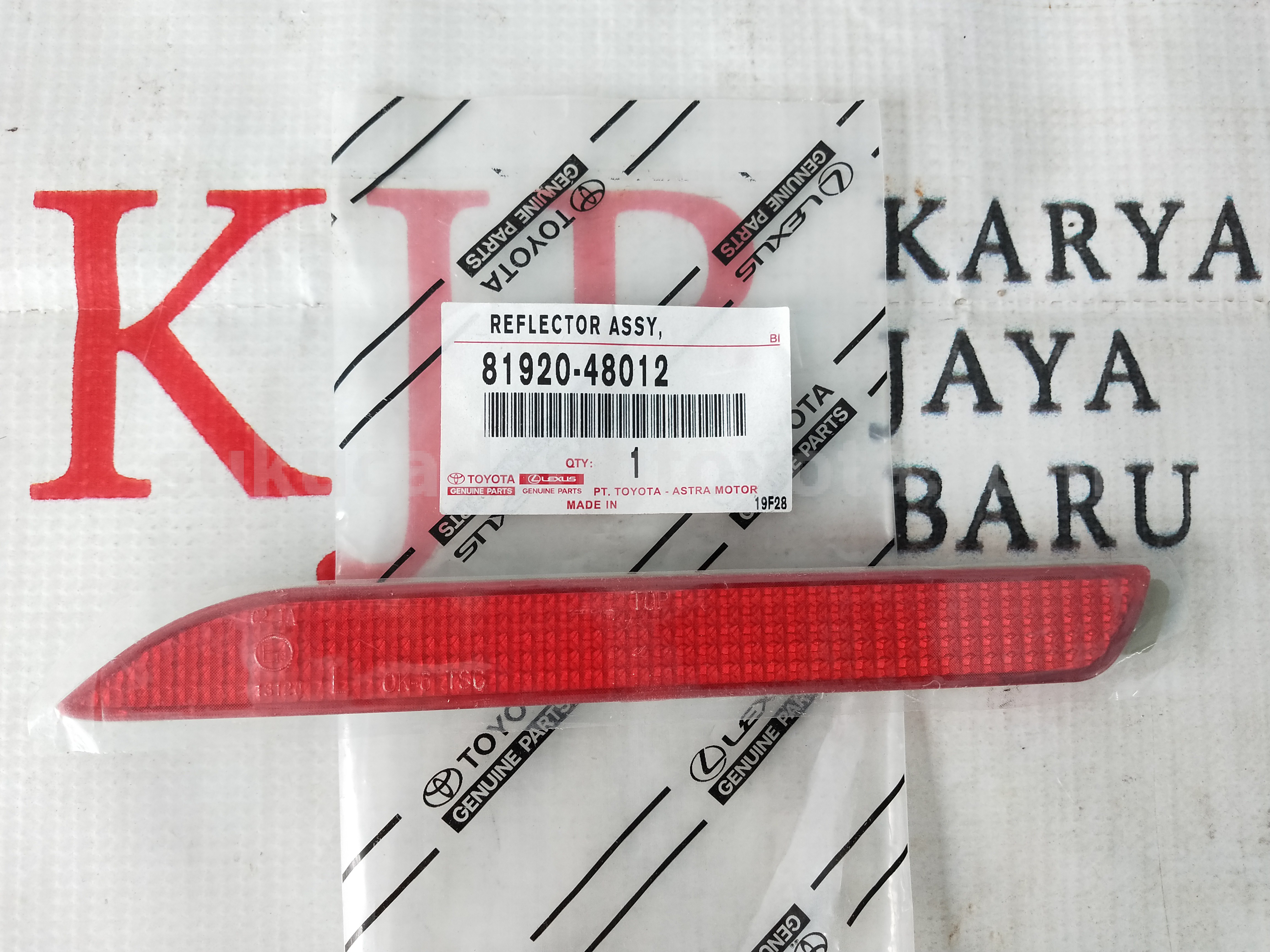 8192048012 REFLECTOR ASSY, - TOYOTA