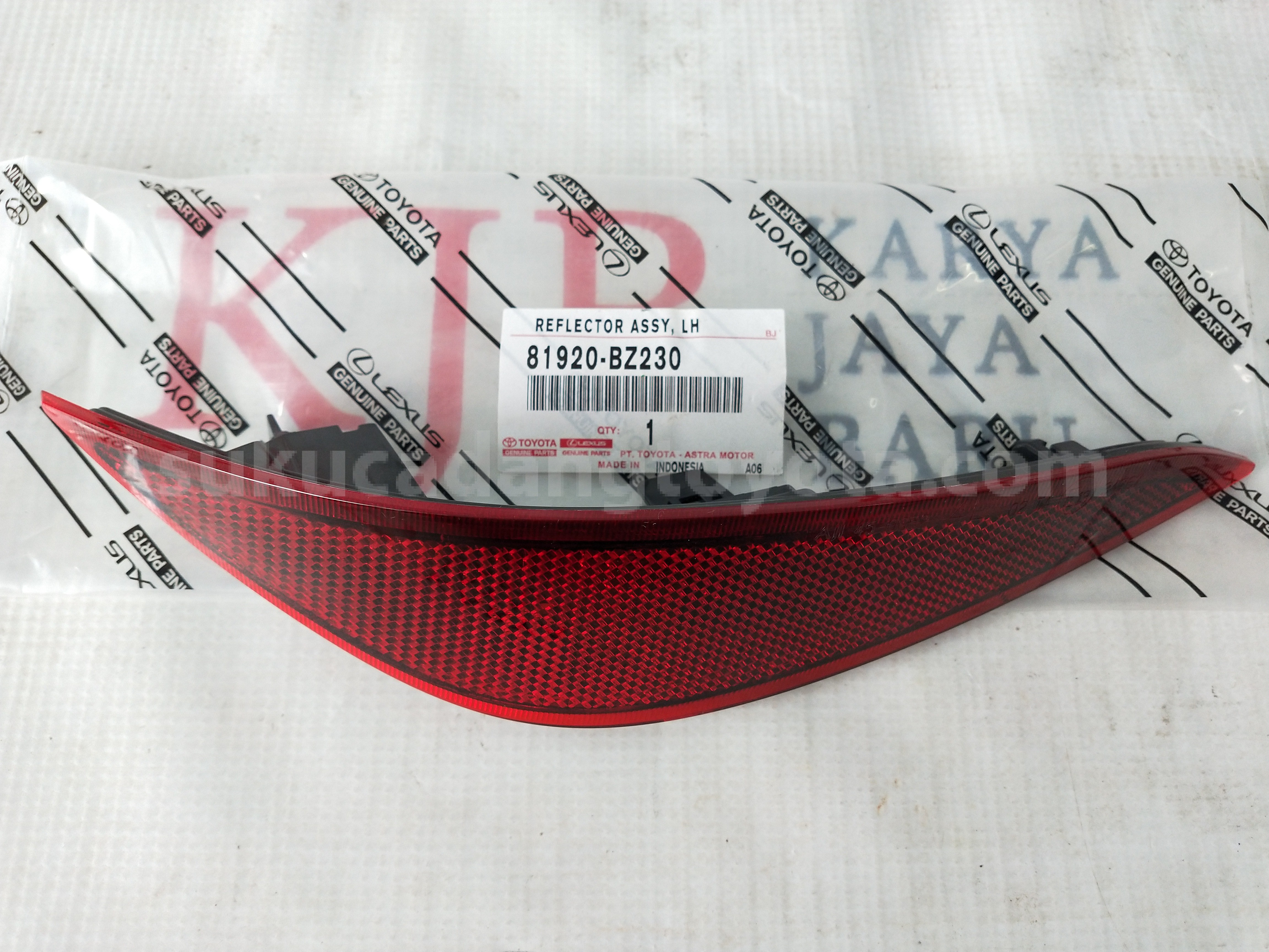81920BZ230 REFLECTOR ASSY, LH - TOYOTA